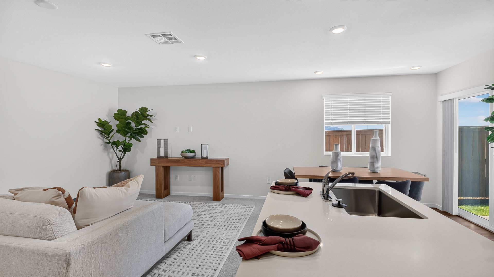 Curry Meadows Helena 6