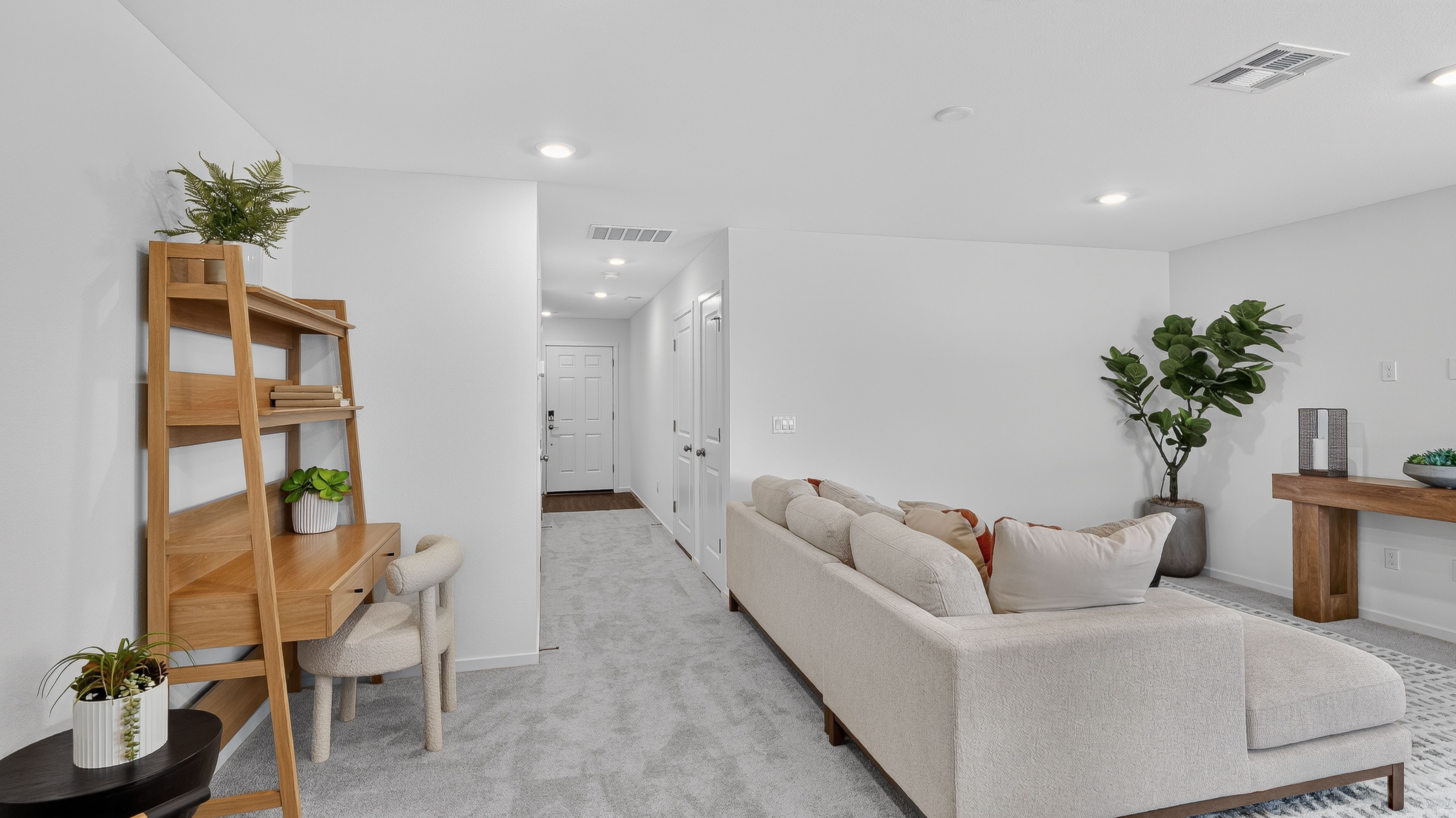 Curry Meadows Helena 9