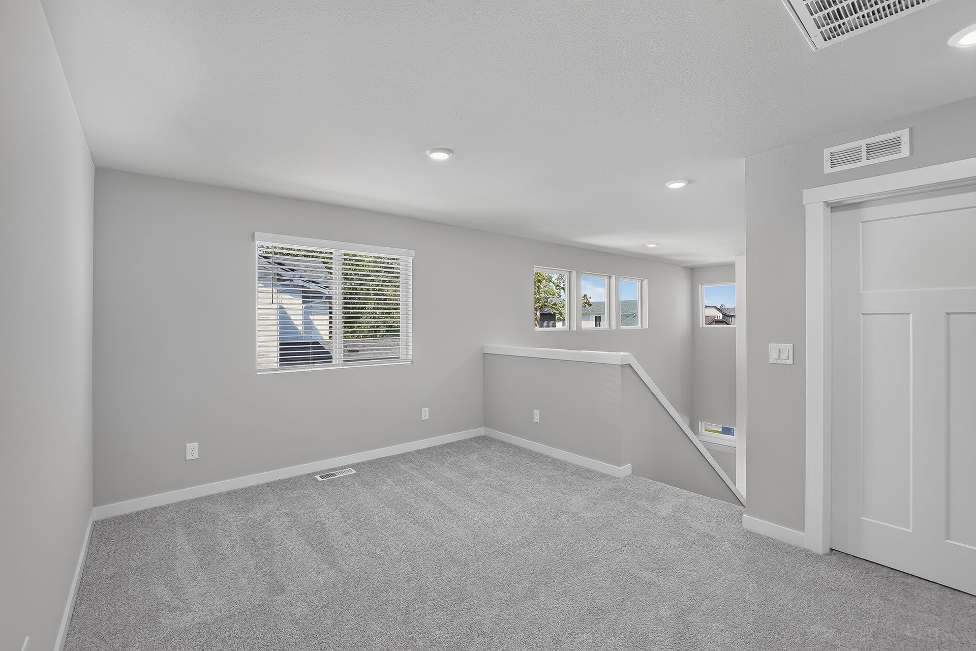 Heartwood Jasmine 33