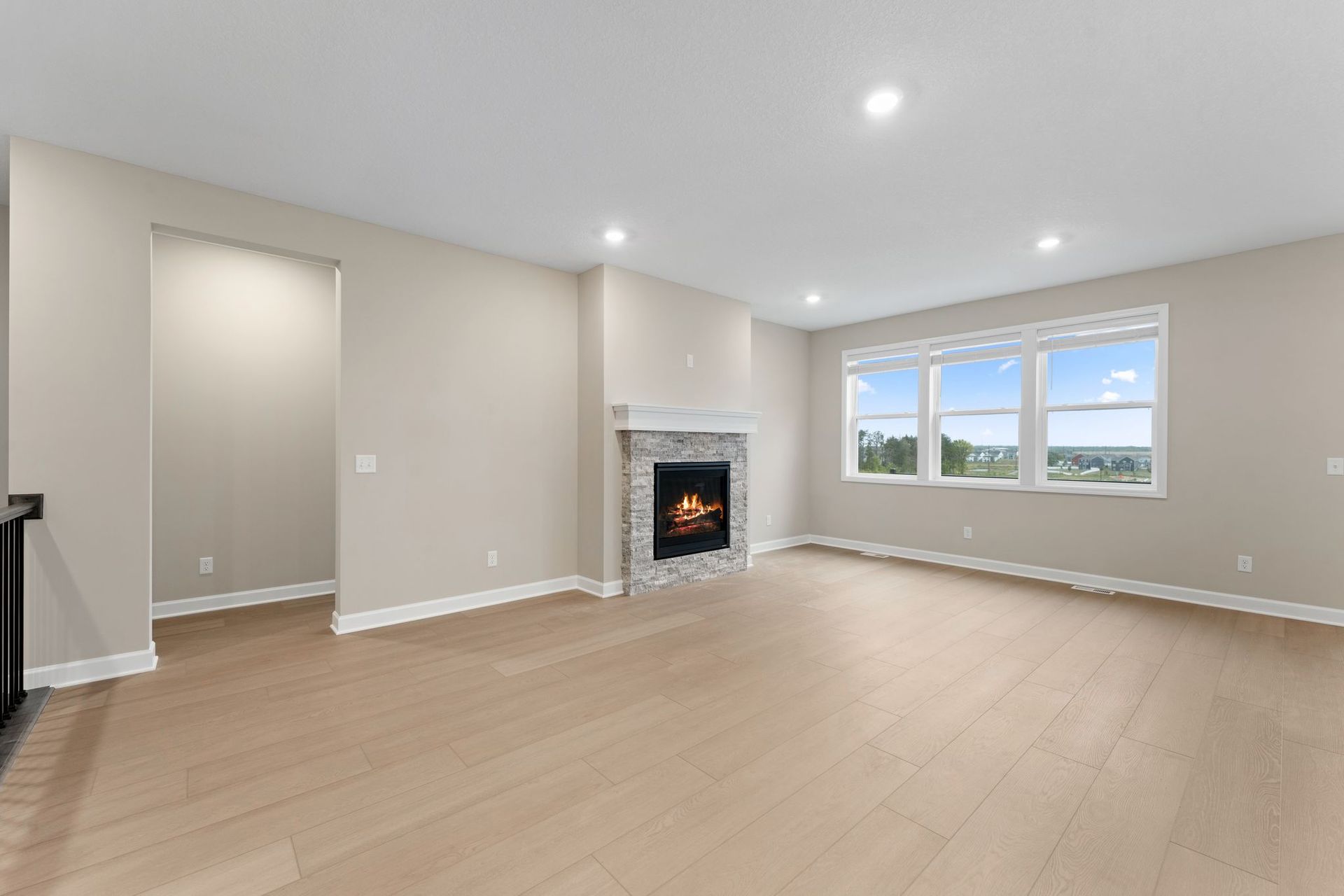 10 Westwind Corsica QMI H S3522 Great Room 2of2 F1