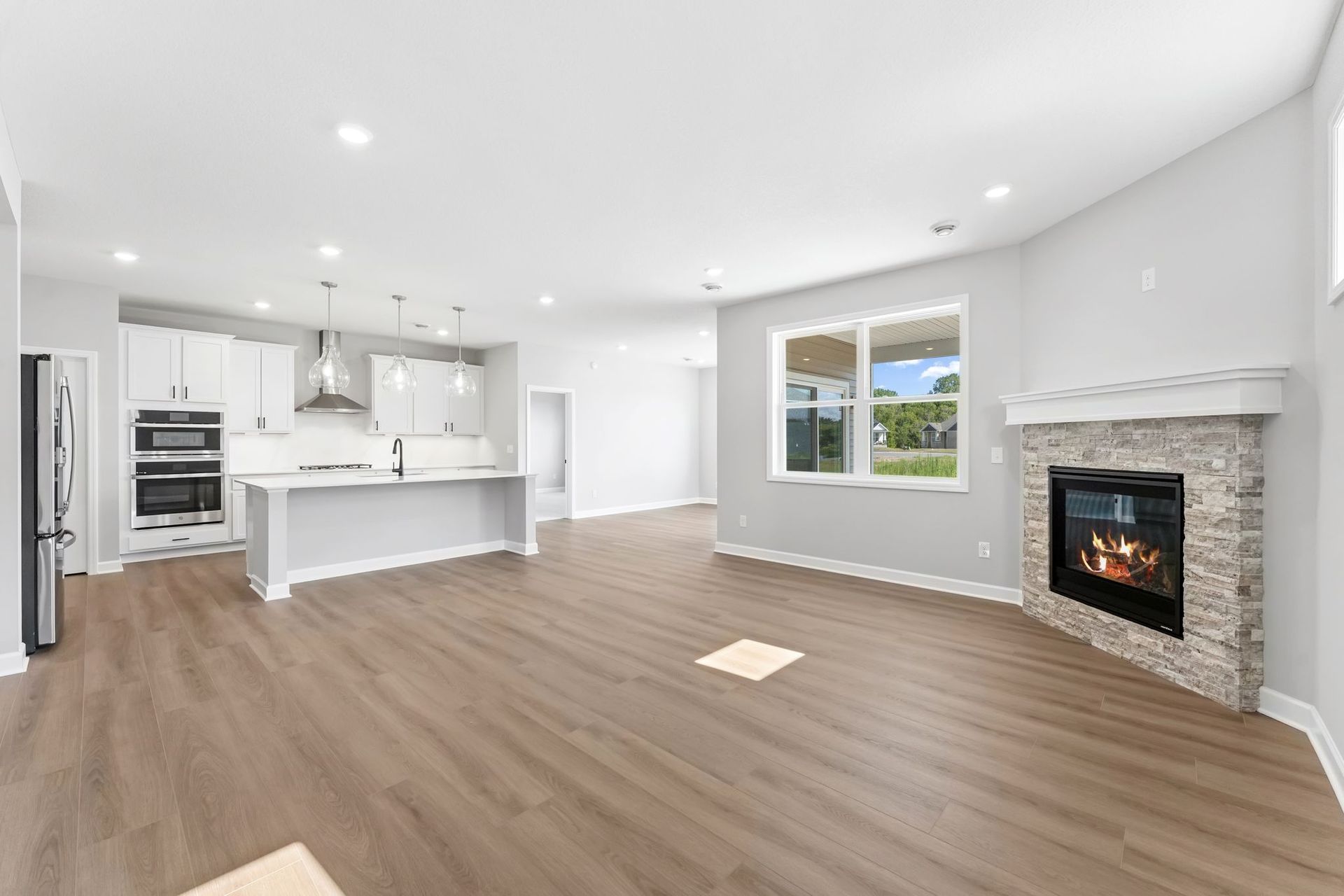 7 Tavera Brighton QMI H S7406 Great Room 2of2 F1