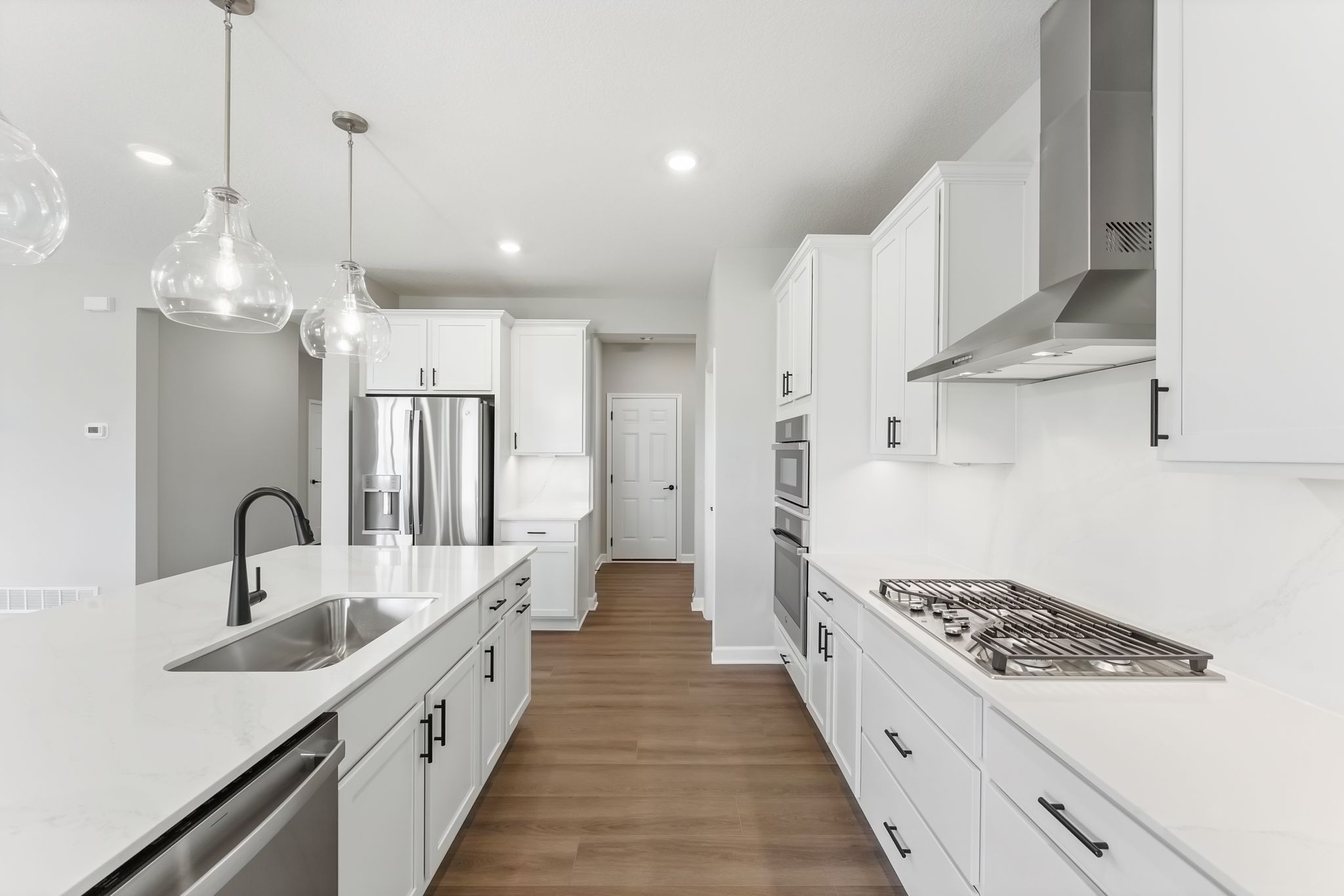 11 Tavera Brighton QMI H S7406 Kitchen 4of4 F1