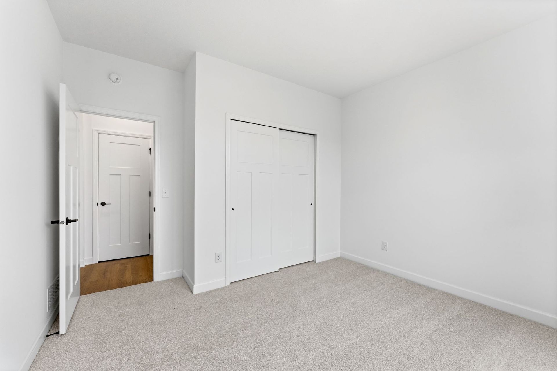 5 Tavera Corsica QMI H S7402 Bedroom 3of3 F1