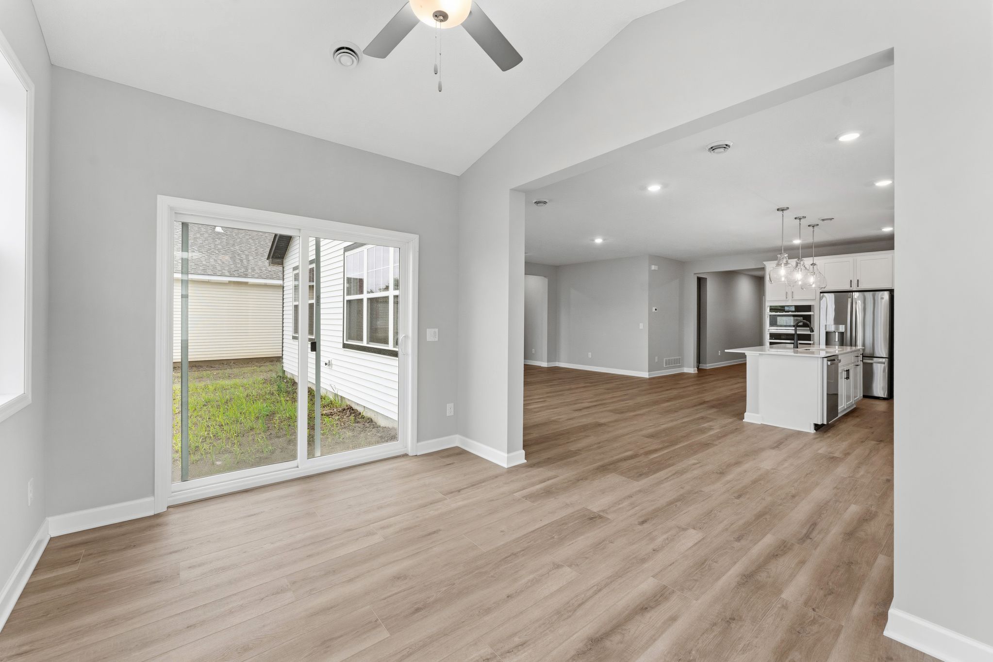 17 Tavera Corsica QMI H S7404 Sun Room 2of2 F1