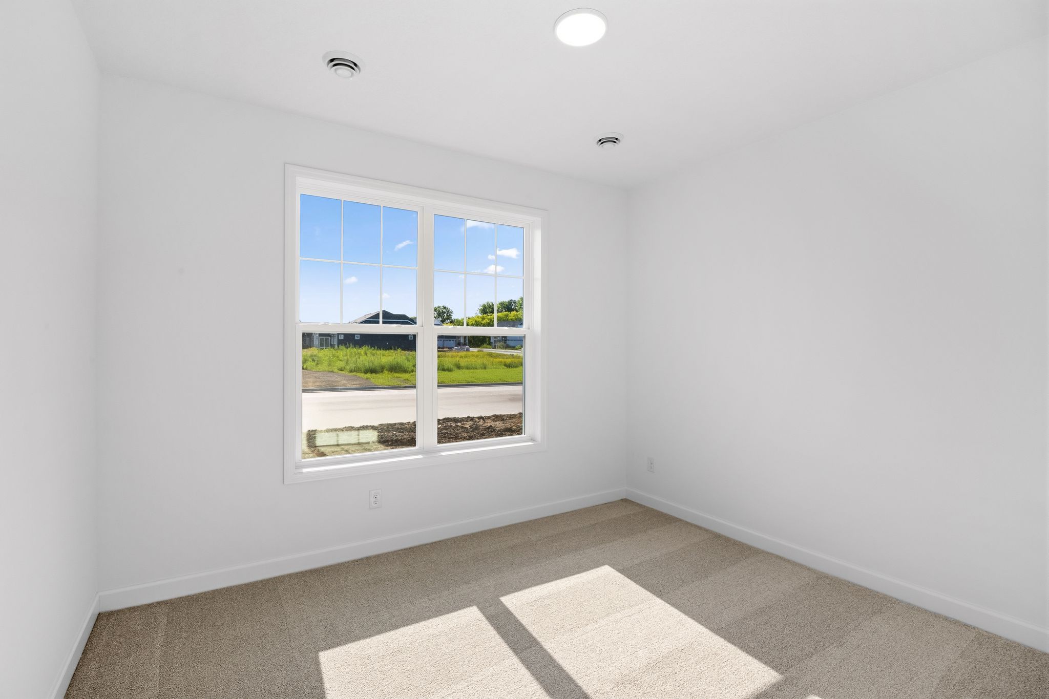 3 Tavera Corsica QMI H S7602 Bedroom F1