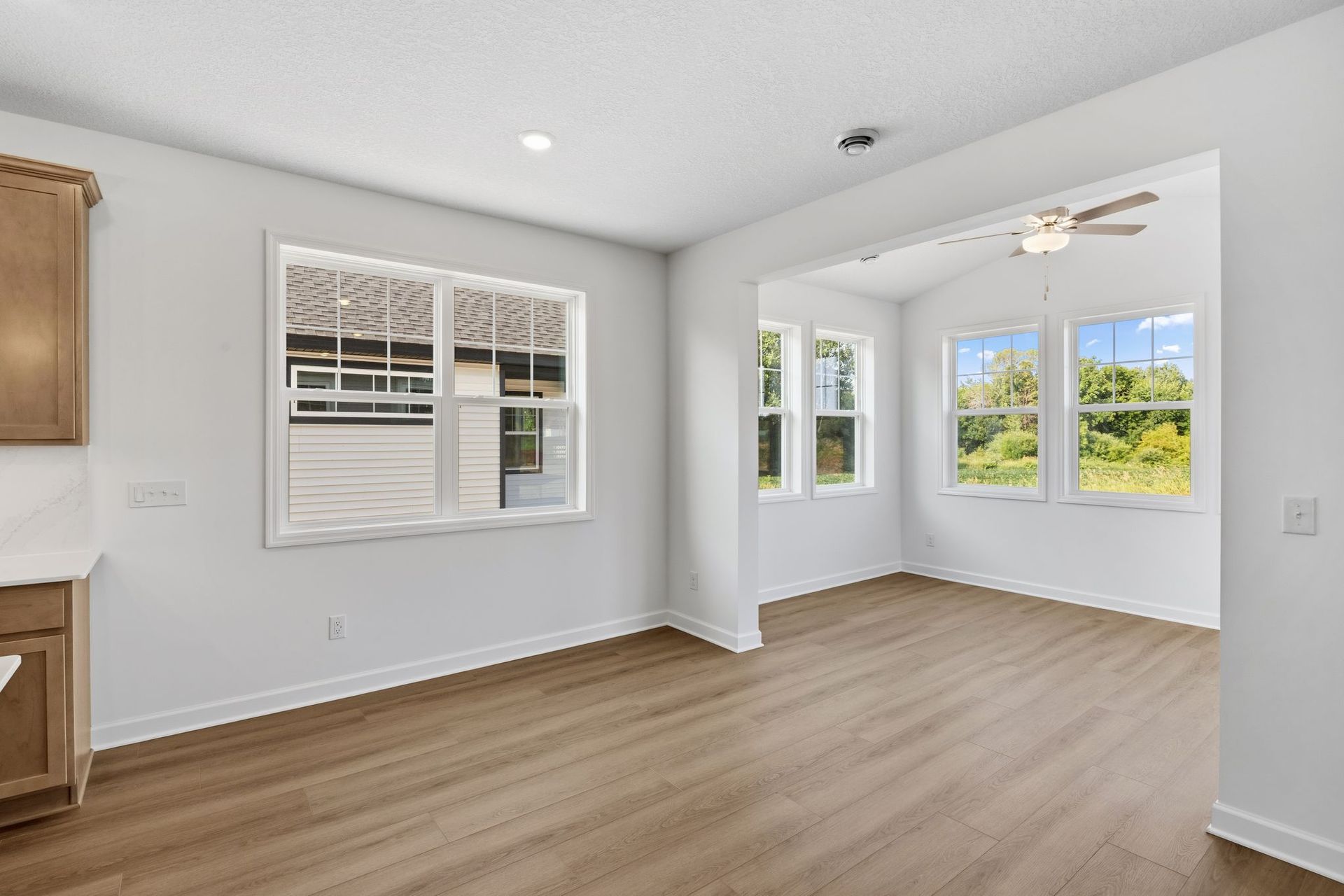 4 Tavera Corsica QMI H S7602 Dining Room F1