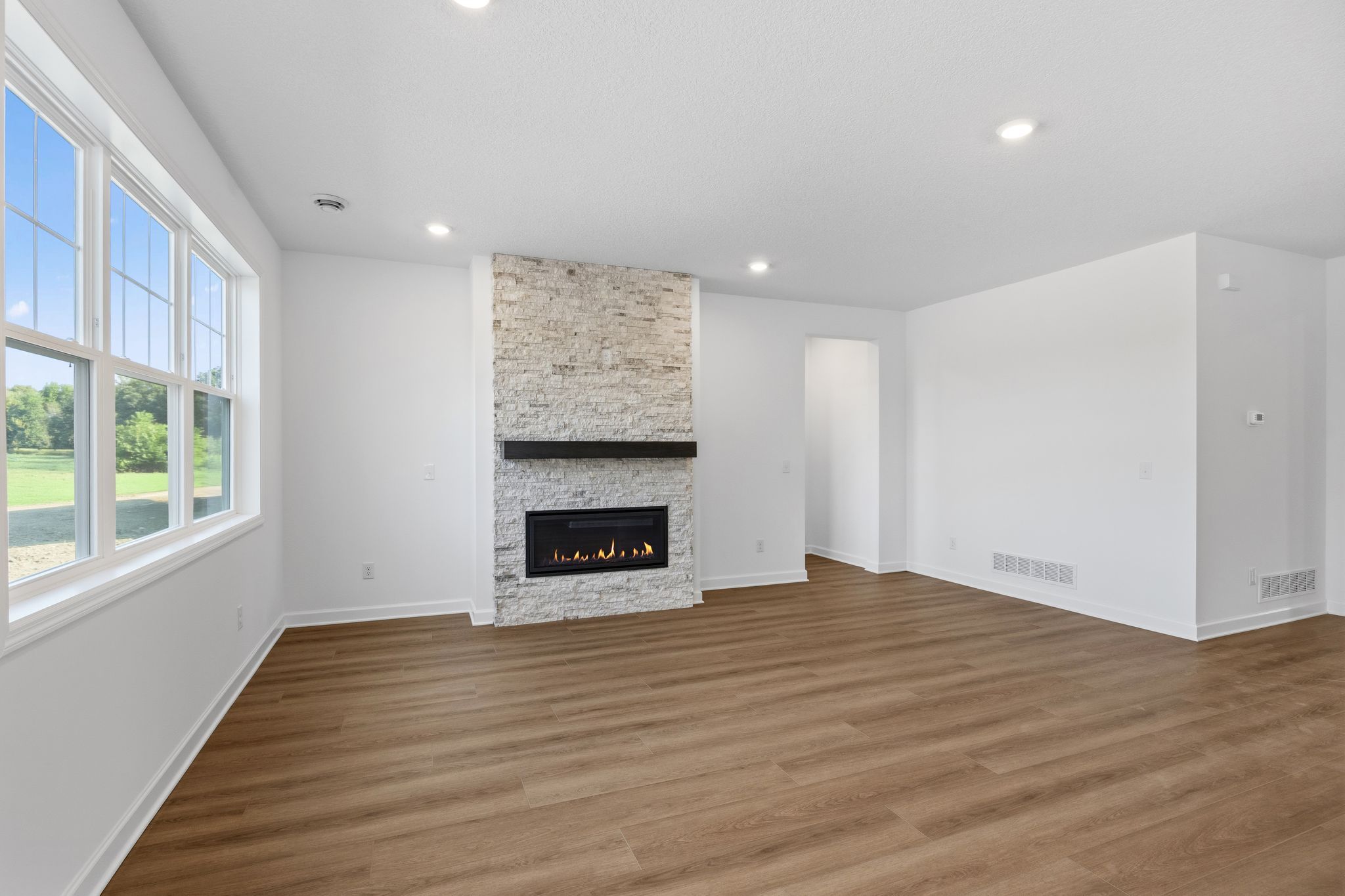 6 Tavera Corsica QMI H S7602 Great Room 2of2 F1