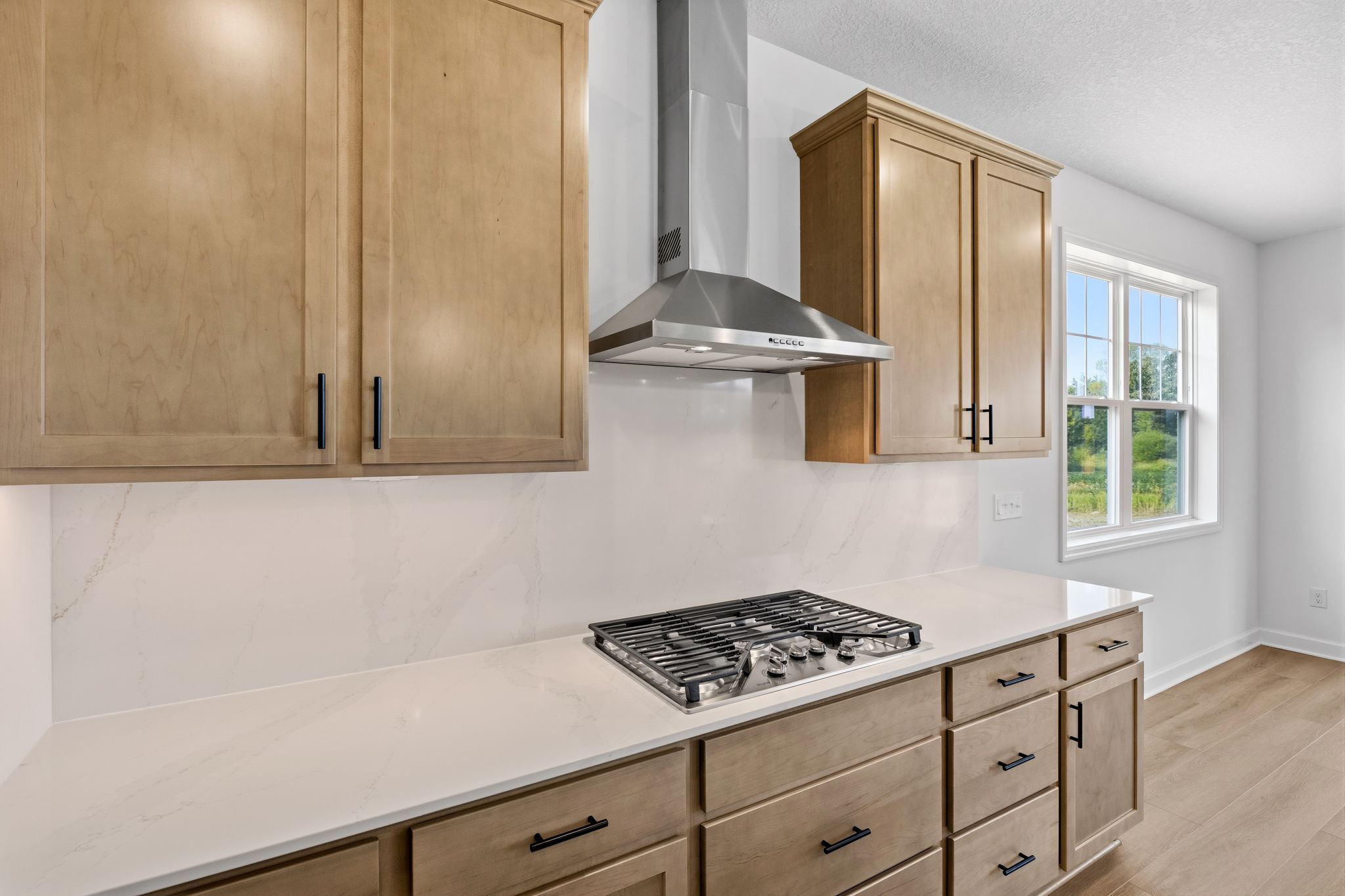 9 Tavera Corsica QMI H S7602 Kitchen 3of3 F1