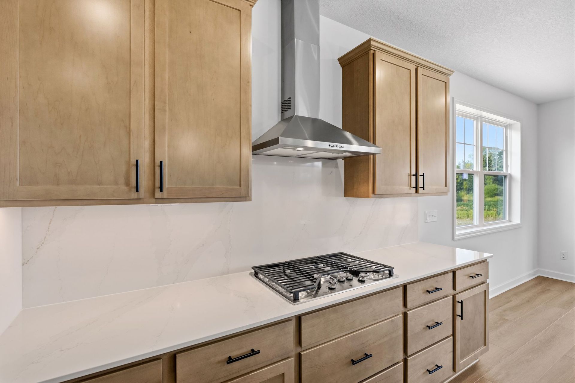 9 Tavera Corsica QMI H S7602 Kitchen 3of3 F1