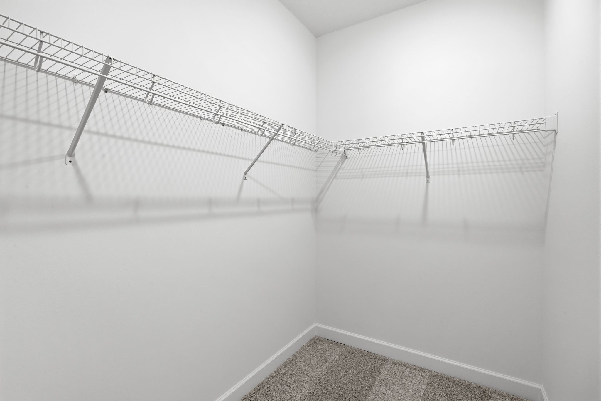 15 Tavera Corsica QMI H S7602 Owners Closet F1