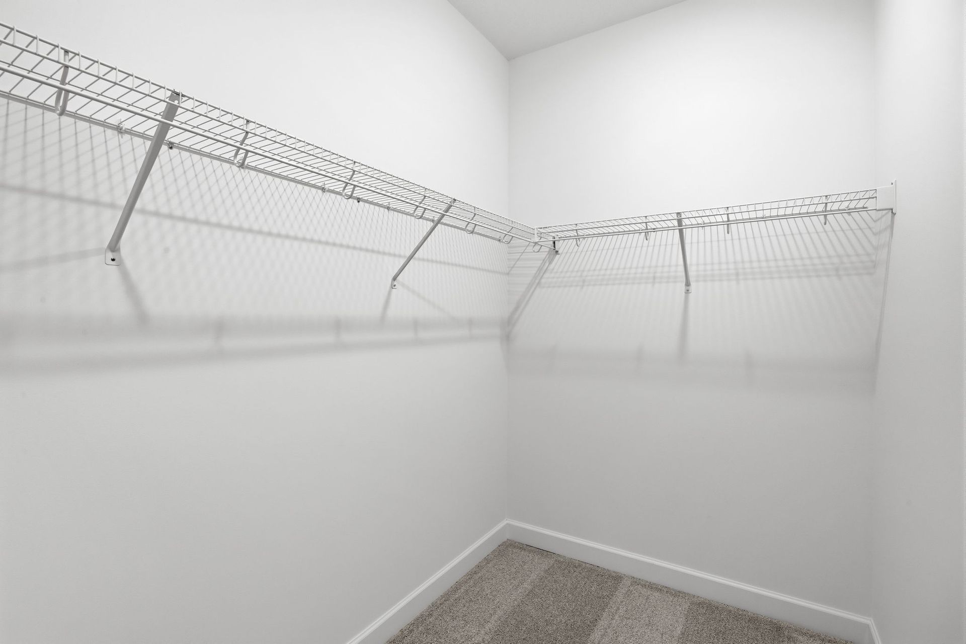 15 Tavera Corsica QMI H S7602 Owners Closet F1