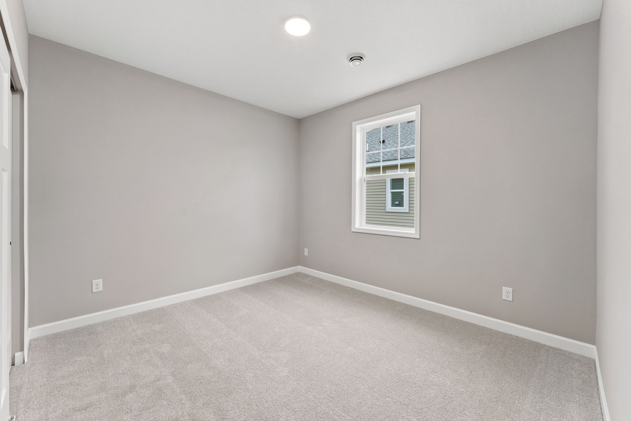 3 Tavera Salerno QMI H S7405 Bedroom 1of2 F1