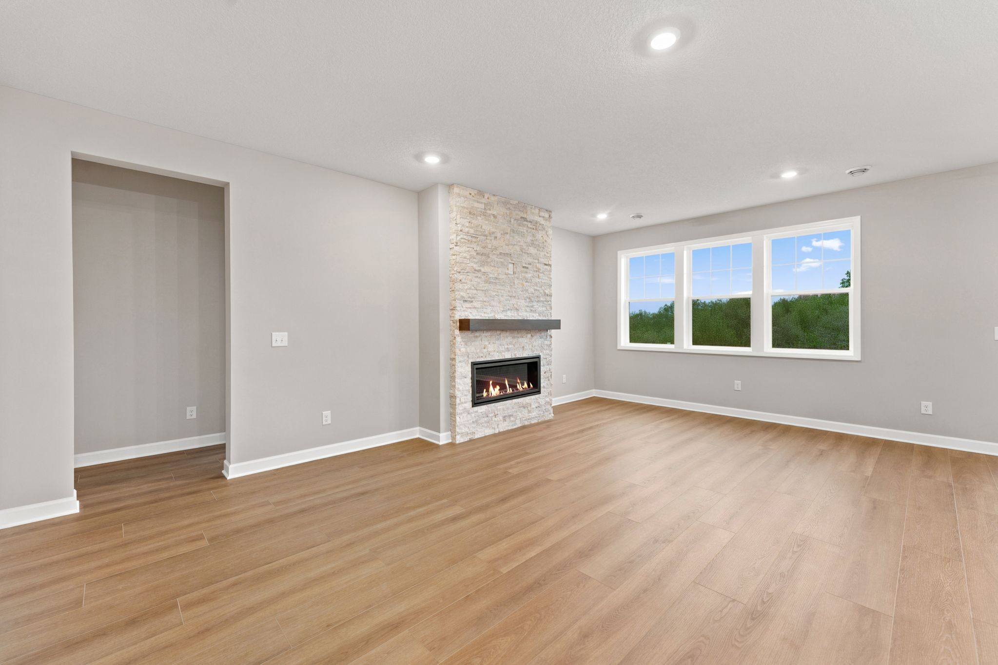 7 Tavera Salerno QMI H S7405 Great Room 1of3 F1