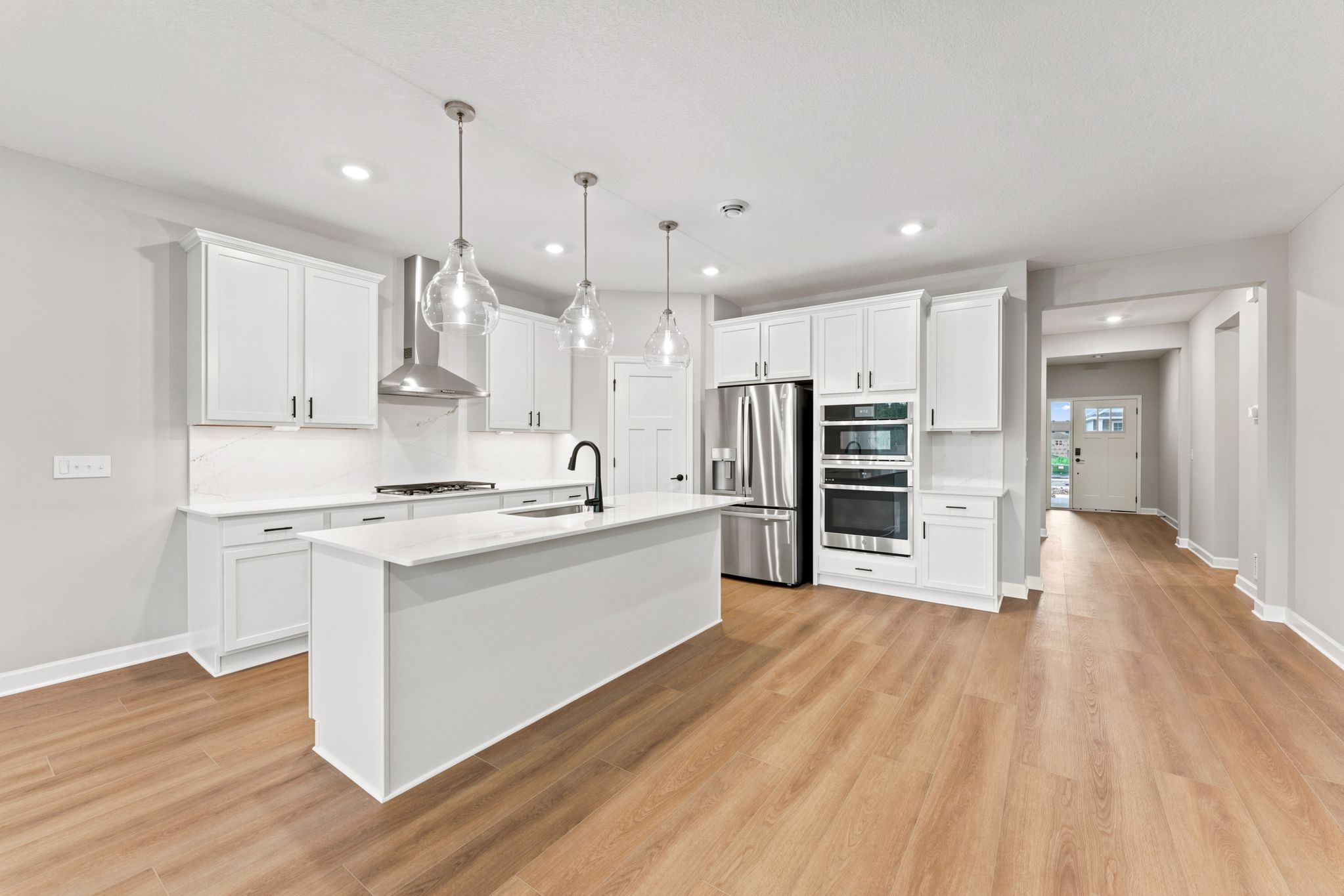 11 Tavera Salerno QMI H S7405 Kitchen 2of2 F1