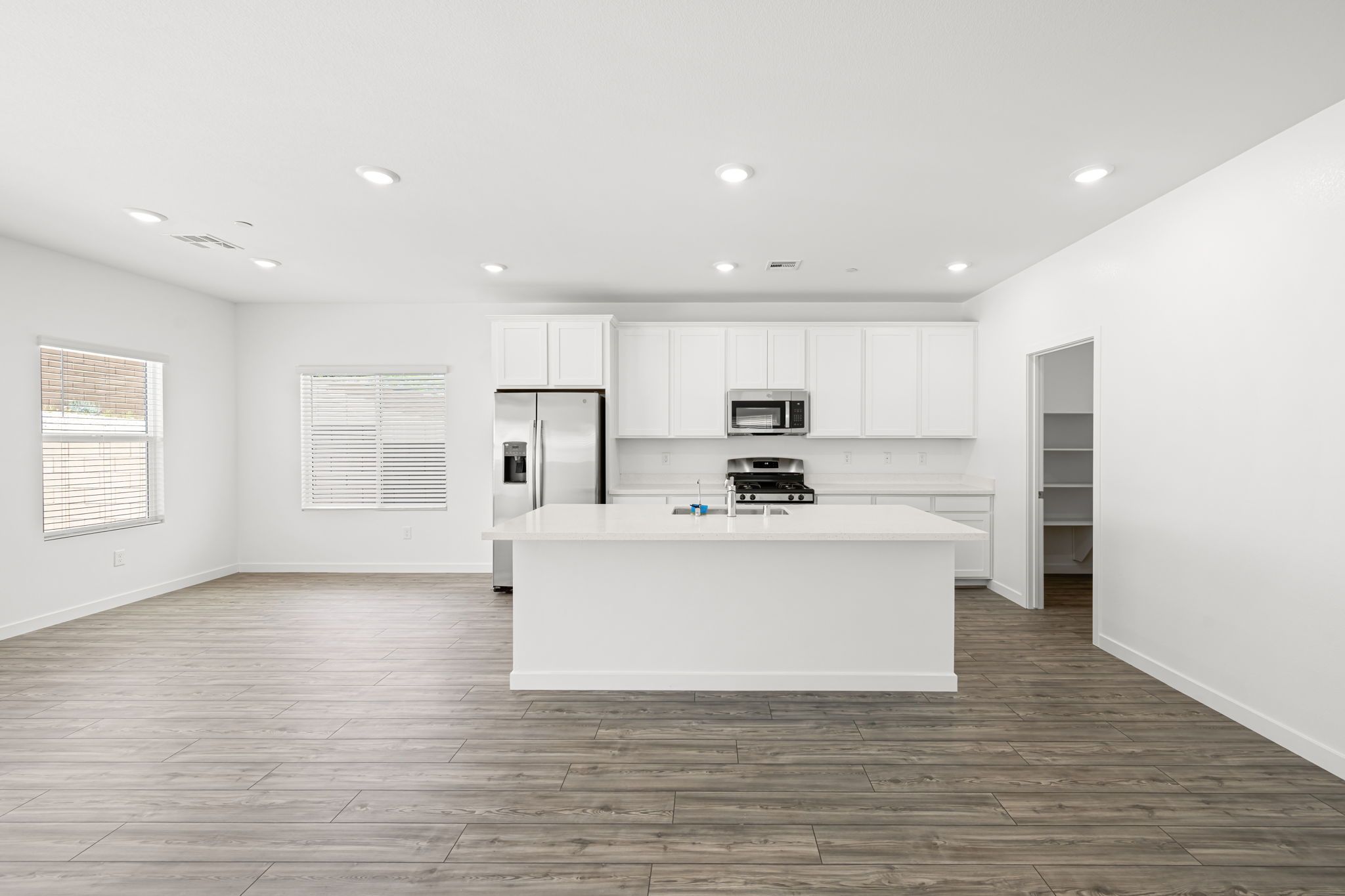 6 web or mls Lennar  3381 DANCING WATERS ST  6