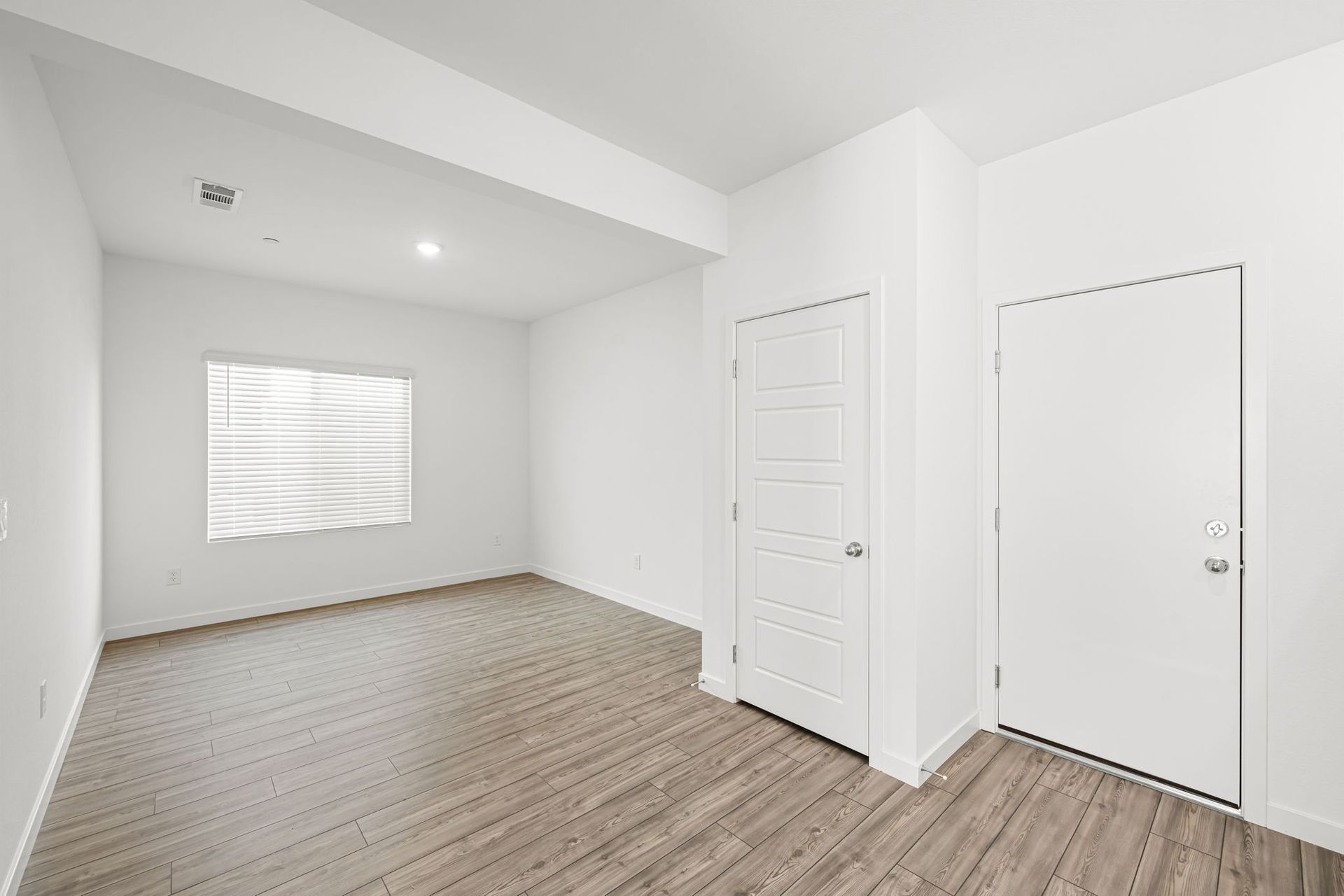 11 web or mls Lennar  3381 DANCING WATERS ST  11