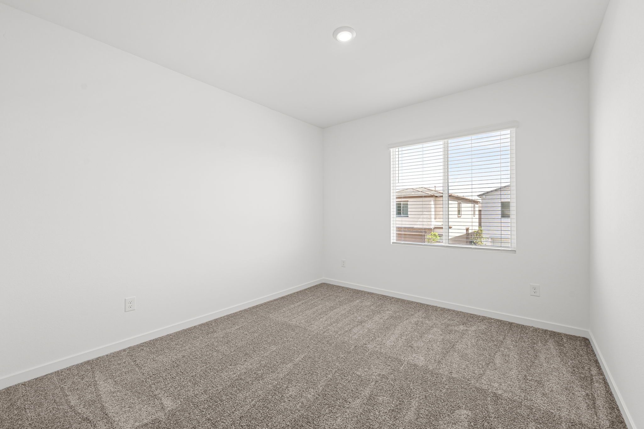 16 web or mls Lennar  3381 DANCING WATERS ST  16
