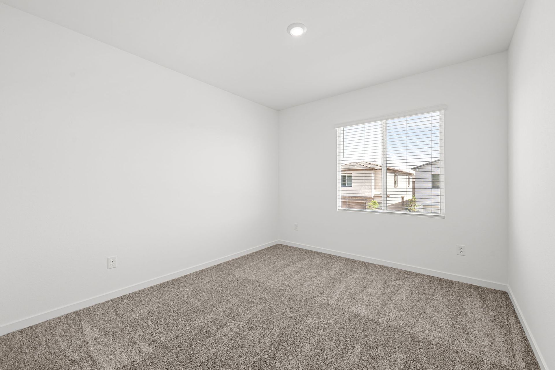 16 web or mls Lennar  3381 DANCING WATERS ST  16