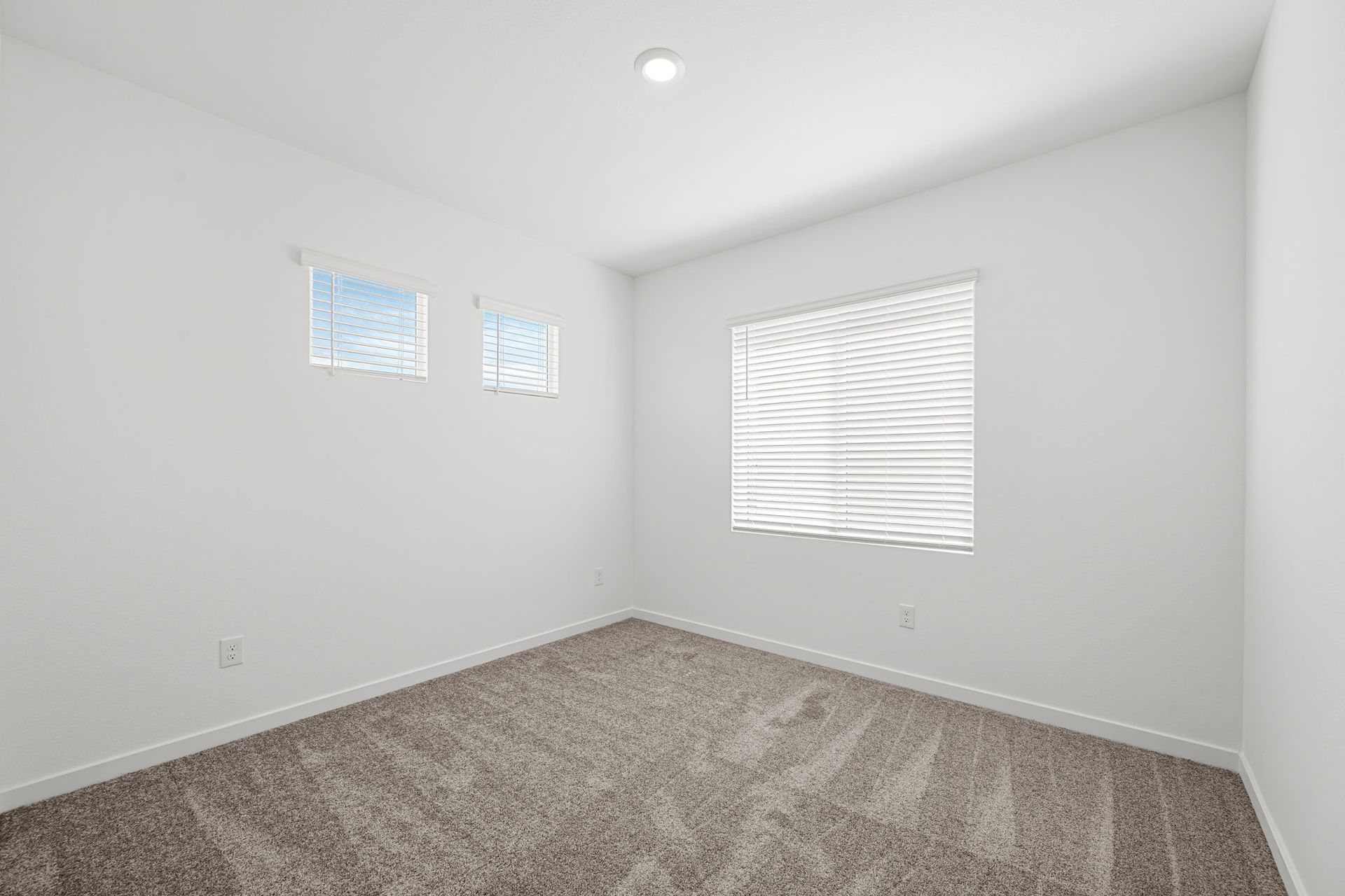 18 web or mls Lennar  3381 DANCING WATERS ST  18