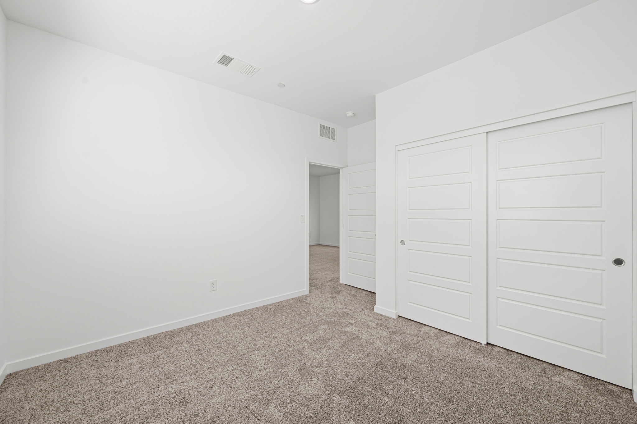 19 web or mls Lennar  3381 DANCING WATERS ST  19