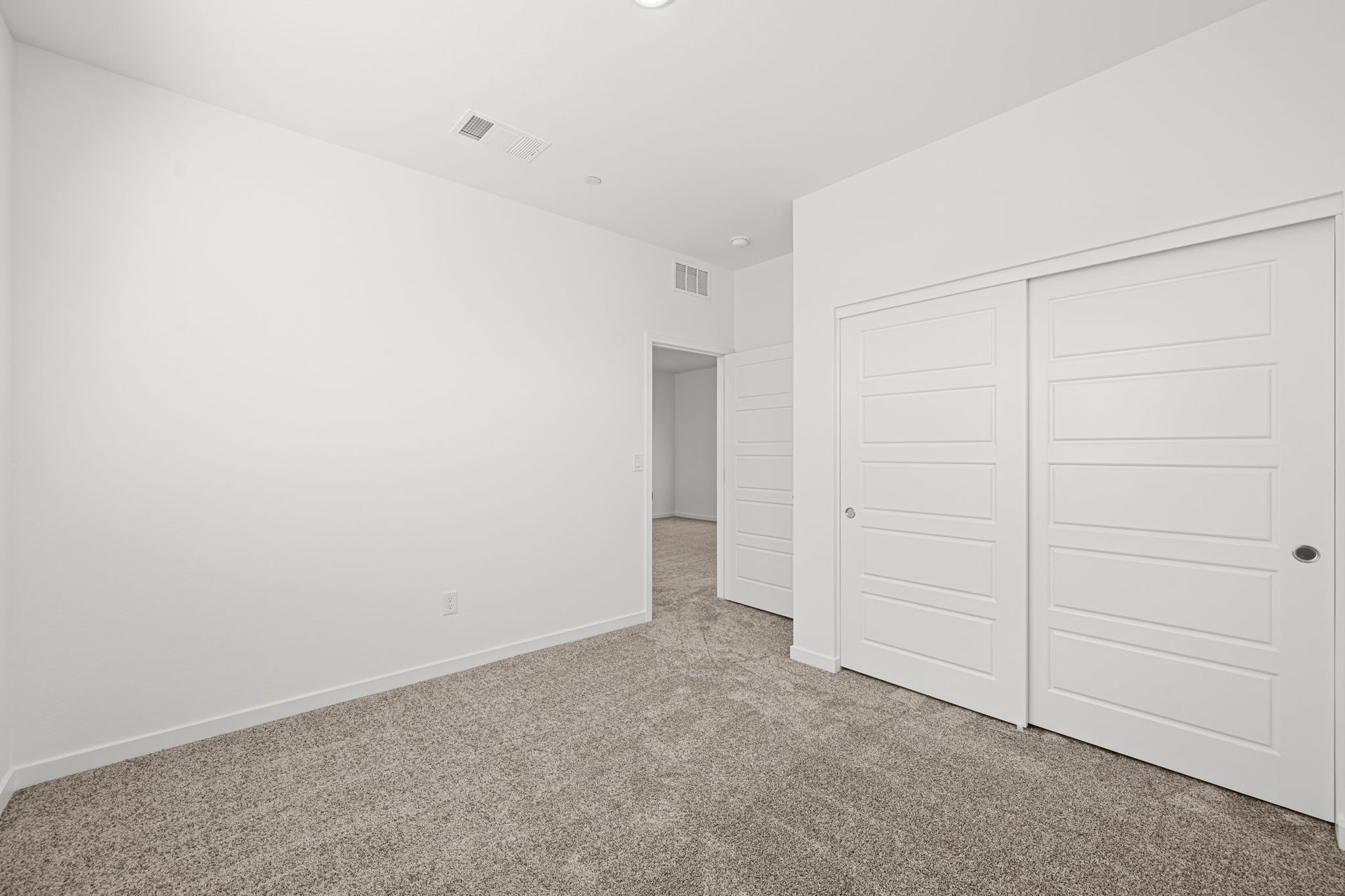 19 web or mls Lennar  3381 DANCING WATERS ST  19