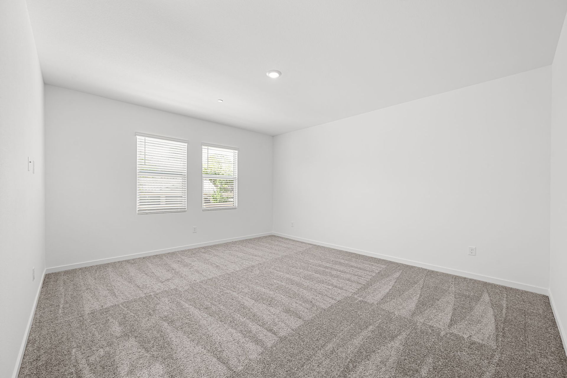 24 web or mls Lennar  3381 DANCING WATERS ST  24
