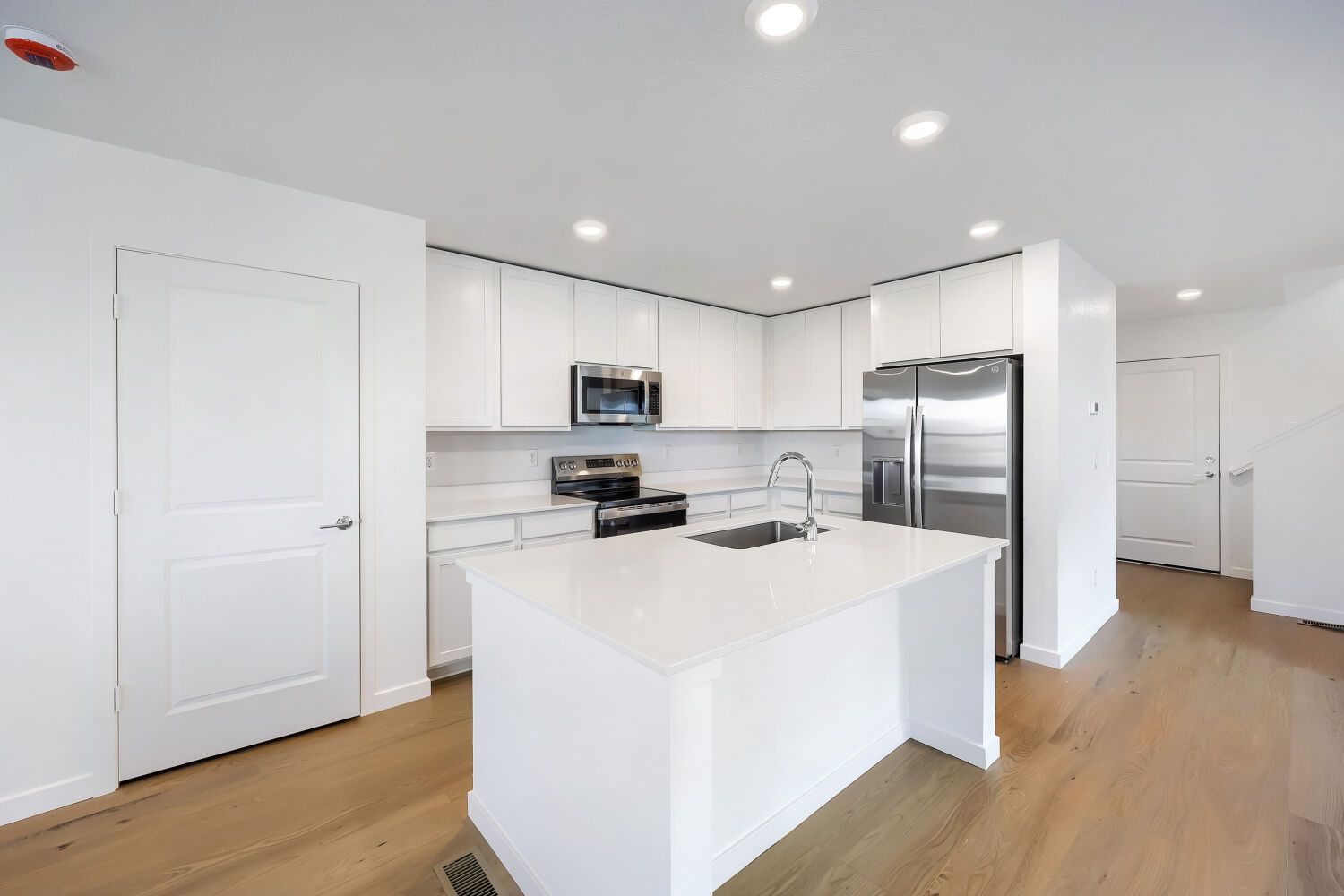 9270 Coal Cart Ln   Web Quality   004   04 Kitchen