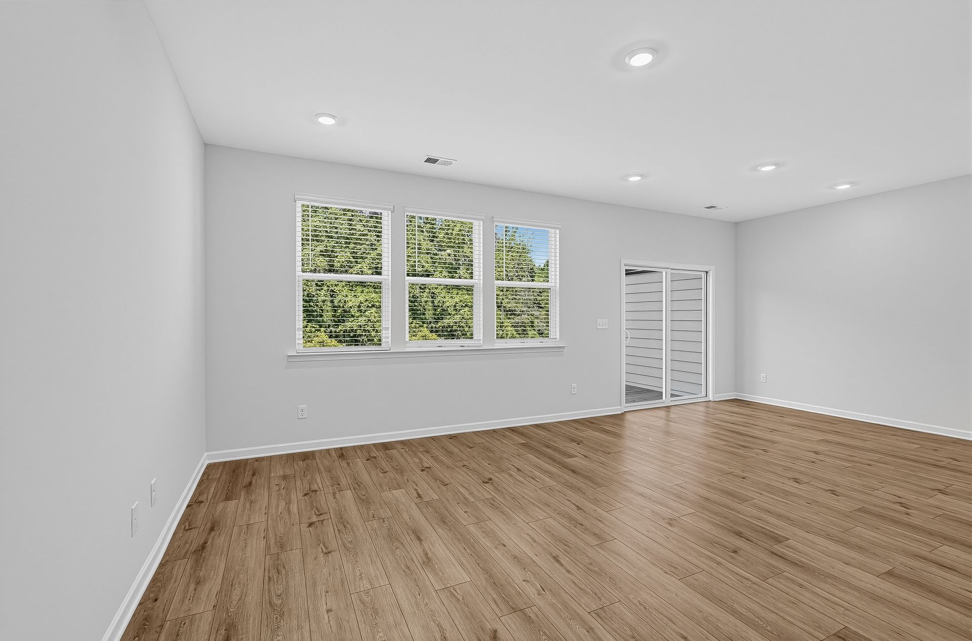 Townsat Creekside Hawkinswbasement 7