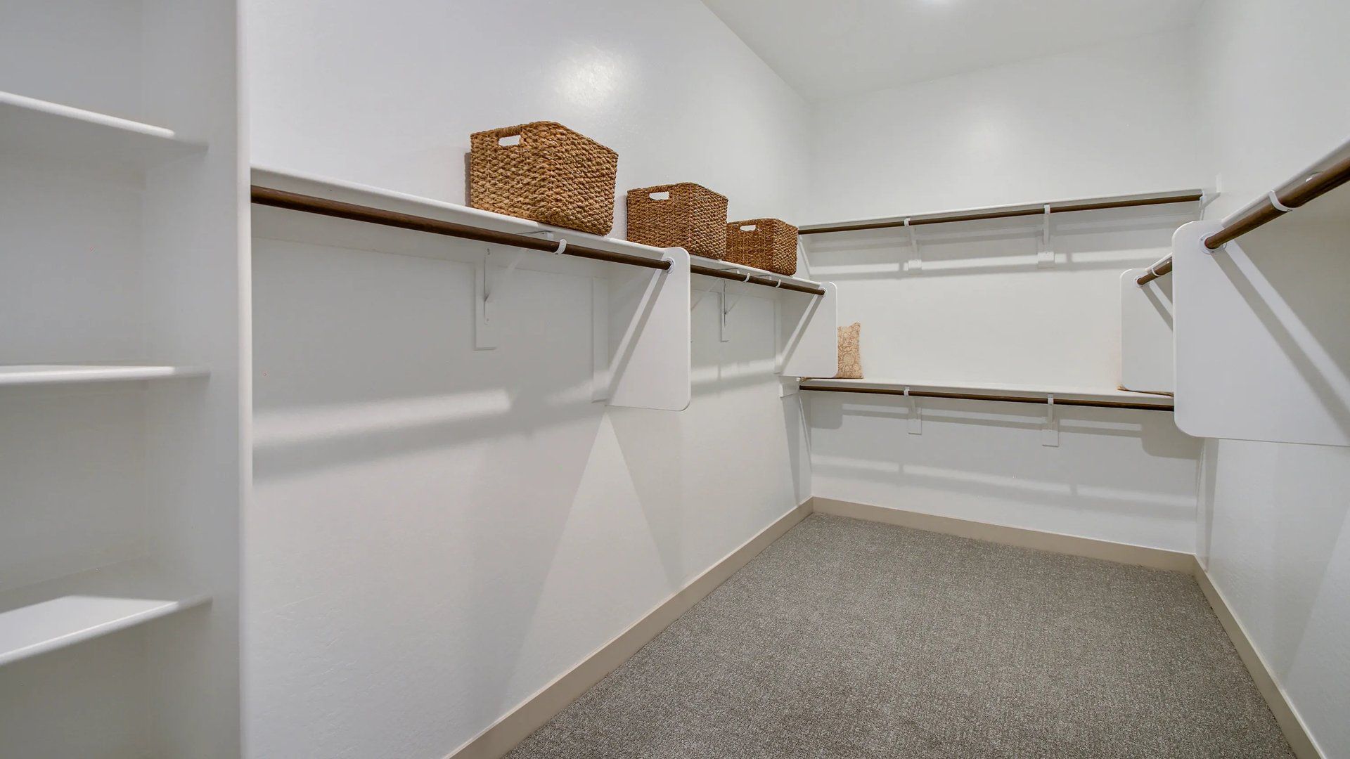 Walk-in closet zoom-in