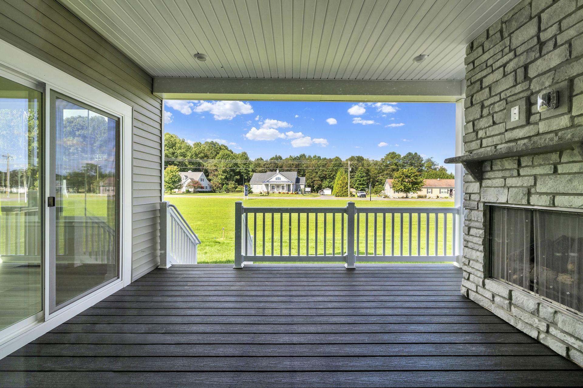 Four Winds Farm Savannah Porch 2of2