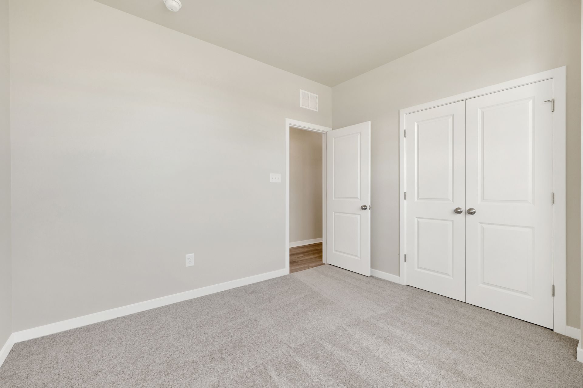 Four Winds Farm Newport Bed2 1of2
