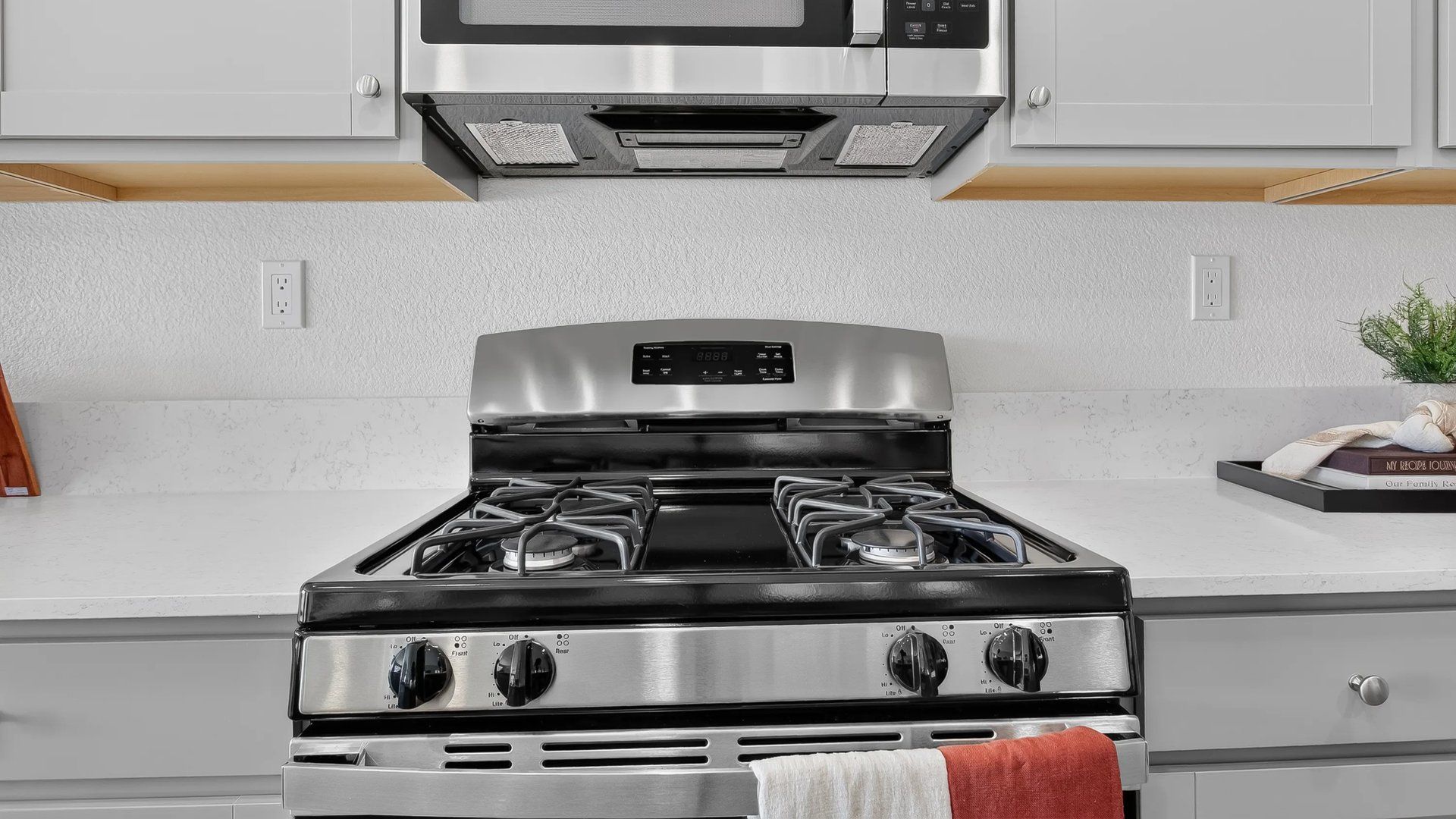Stainless steel appliance suite