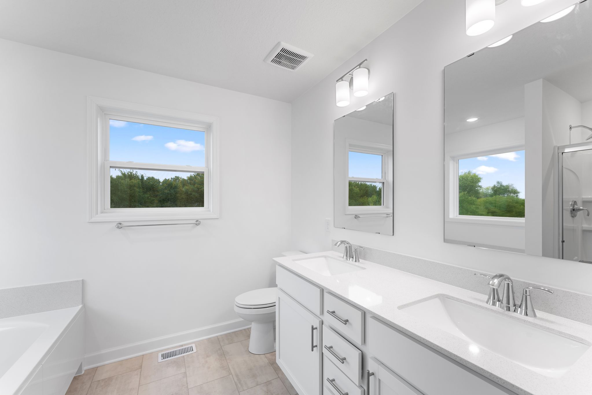 12 Fieldsof Winslow Cove Bristol QMI H S22134543613 Owners Bathroom F2