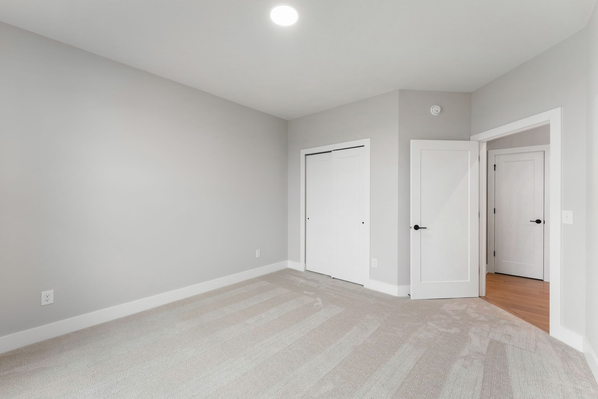 6 Cedar Hills Montreux QMI H S5209 Bedroom 2of4 F1