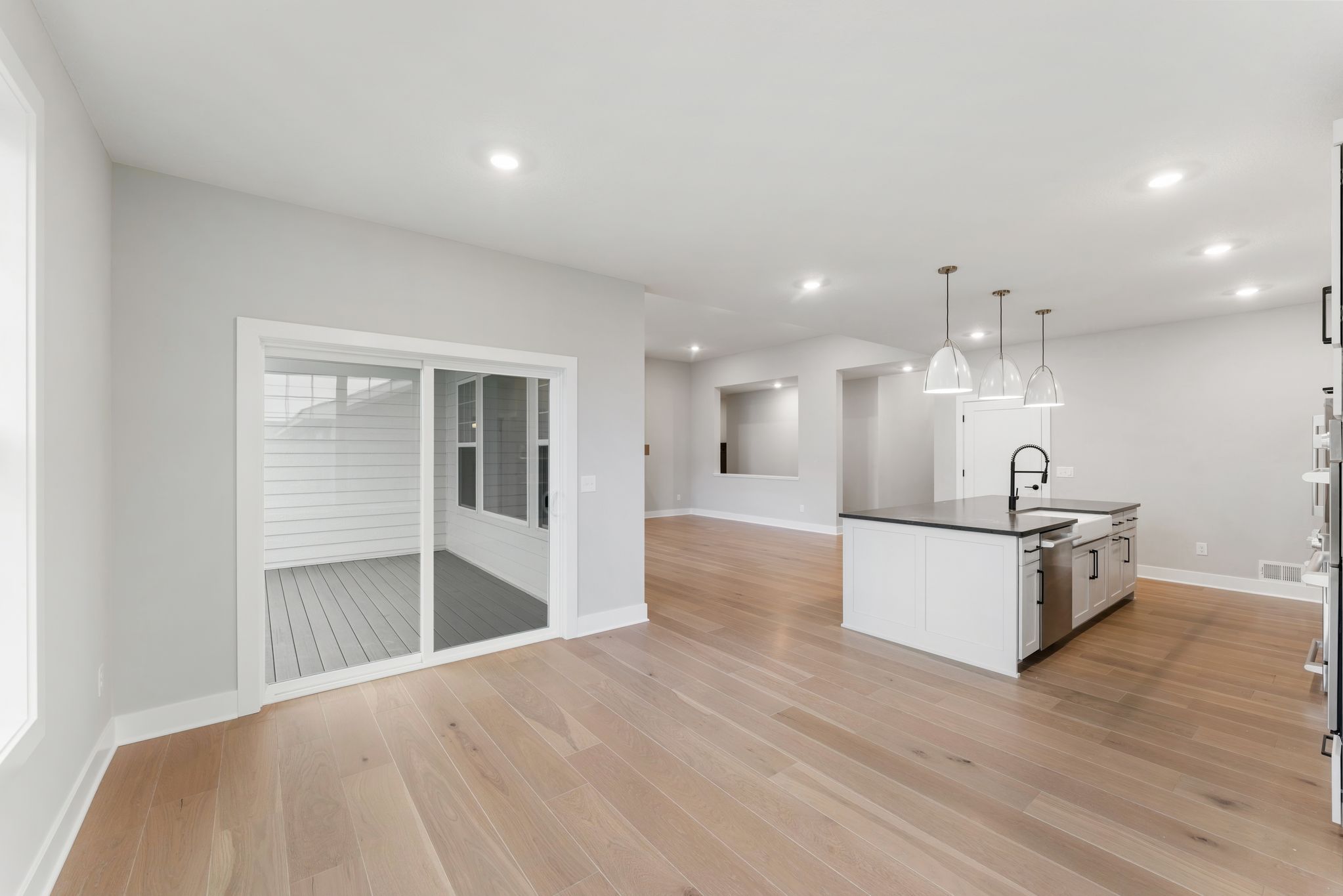 12 Cedar Hills Montreux QMI H S5209 Dining Room 4of4 F1