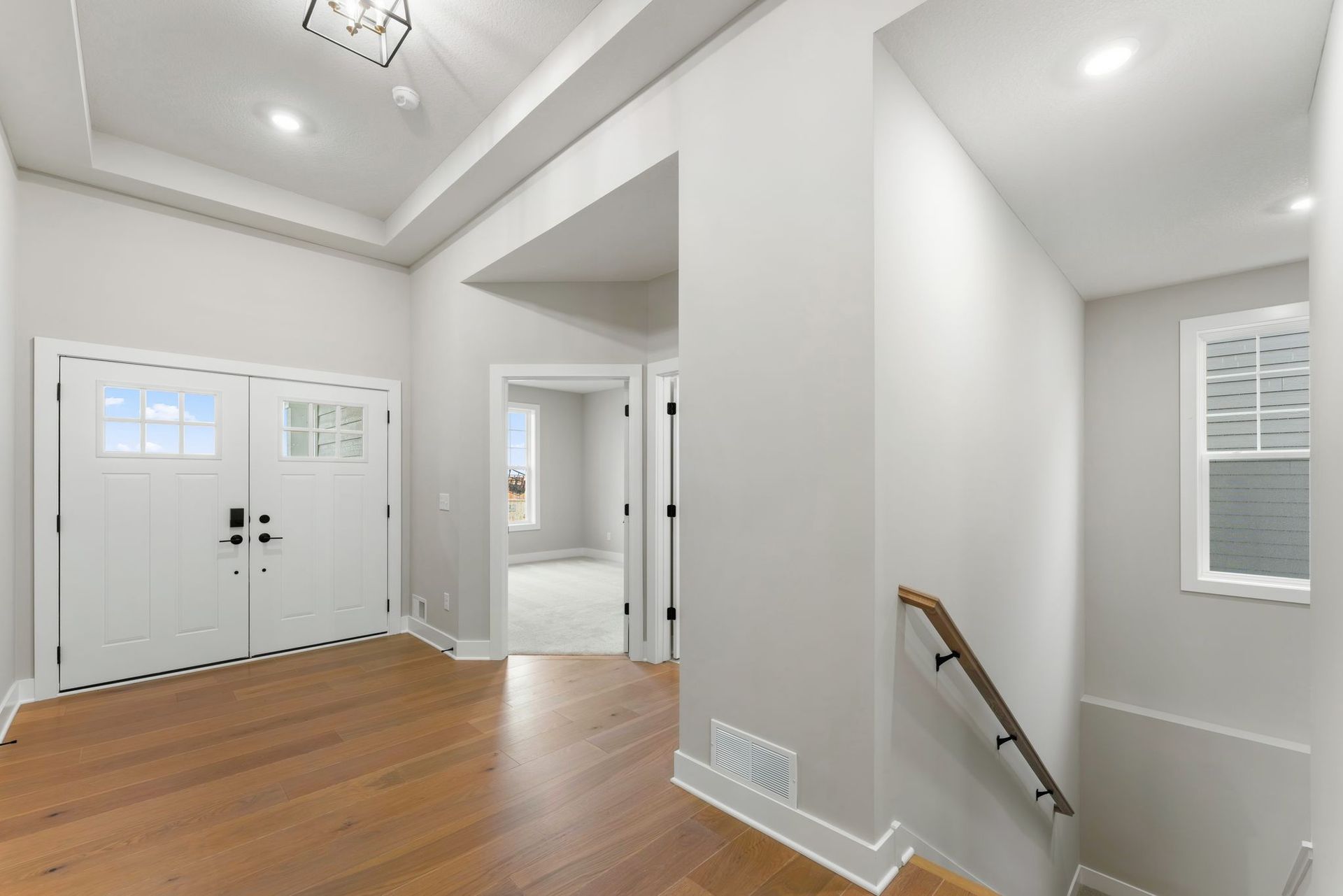 14 Cedar Hills Montreux QMI H S5209 Foyer 2of3 F1