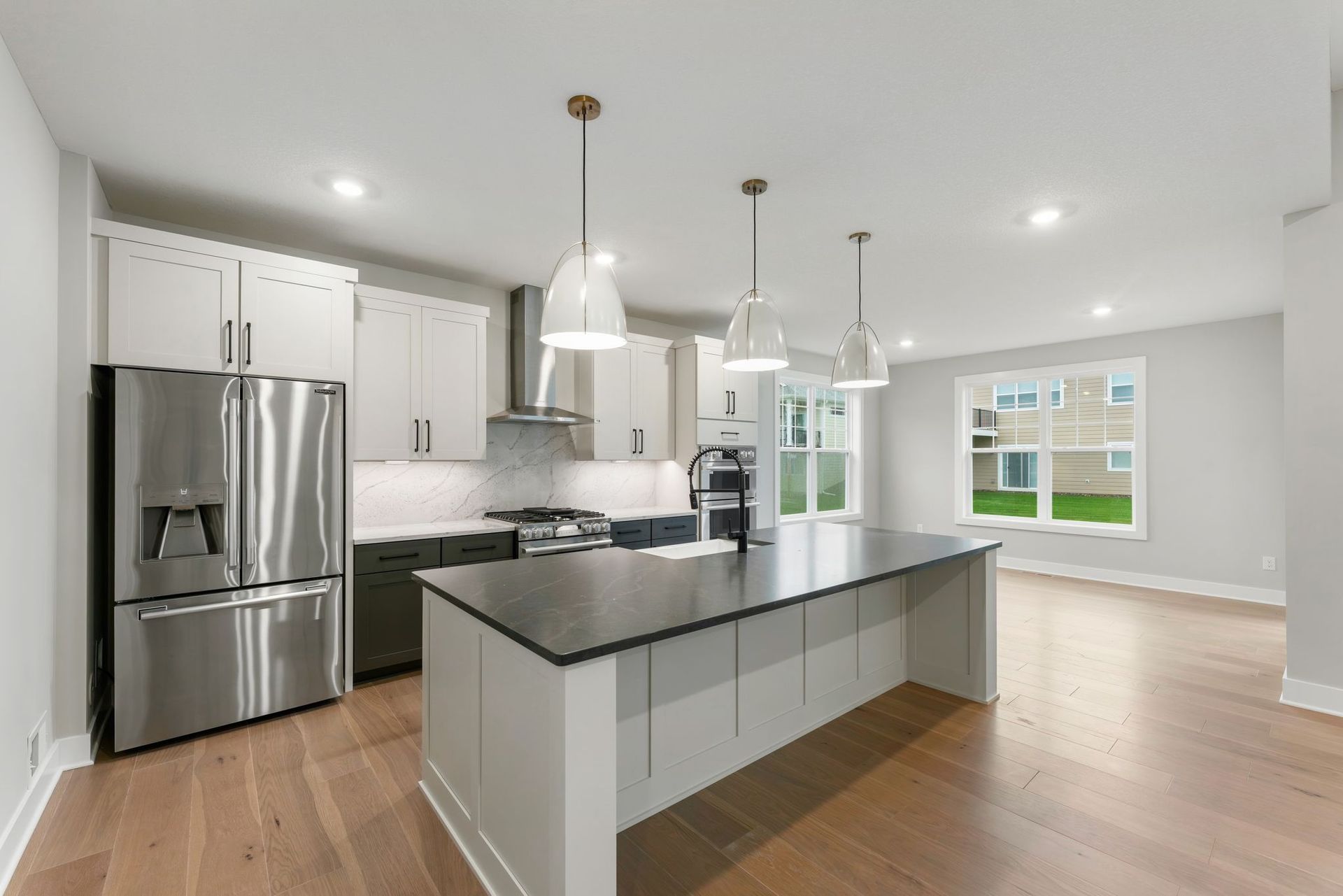 23 Cedar Hills Montreux QMI H S5209 Kitchen 3of6 F1