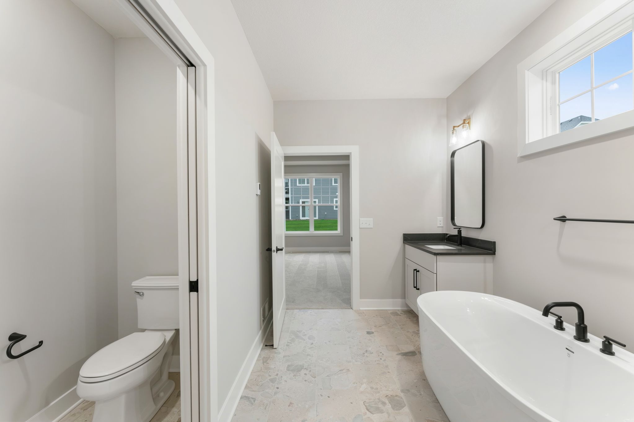 34 Cedar Hills Montreux QMI H S5209 Owners Bathroom 5of5 F1