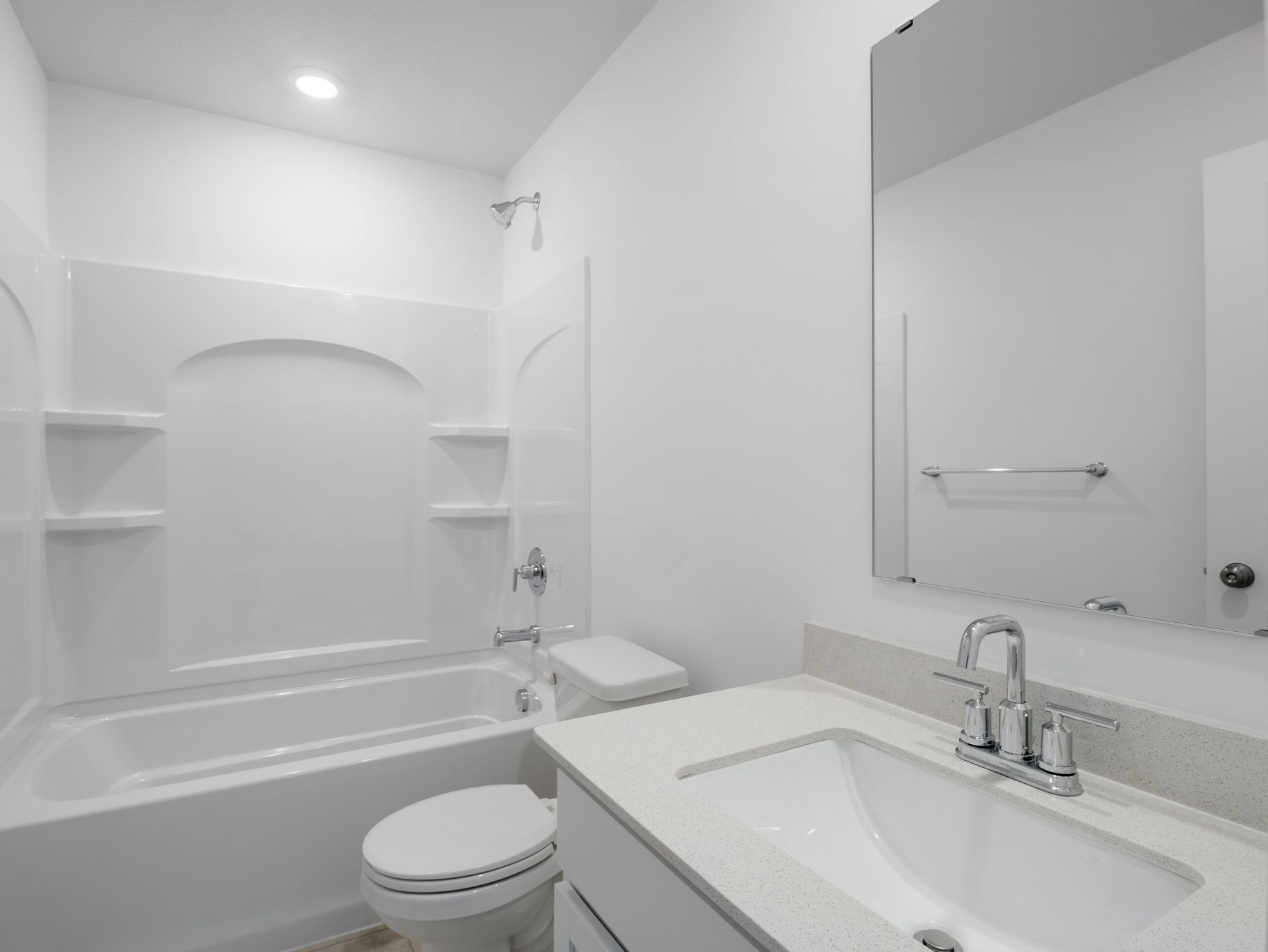 4 Timber Creek Donovan QMI H S4407 Bathroom 2of2 F0