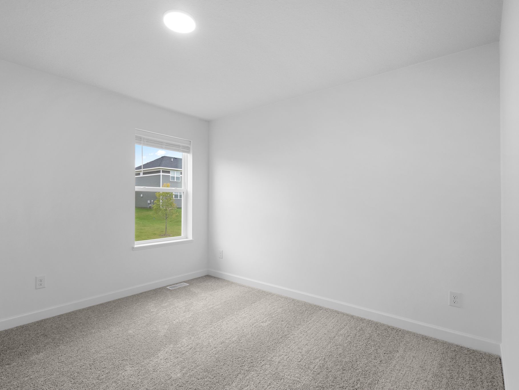 6 Timber Creek Donovan QMI H S4407 Bedroom 2of3 F1