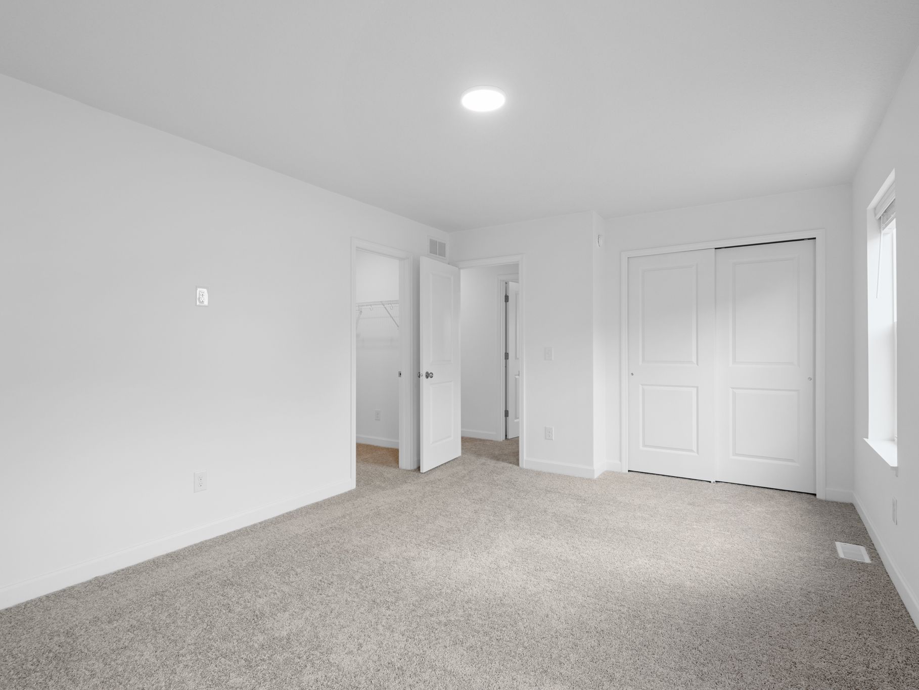 15 Timber Creek Donovan QMI H S4407 Owners Bedroom 2of2 F1