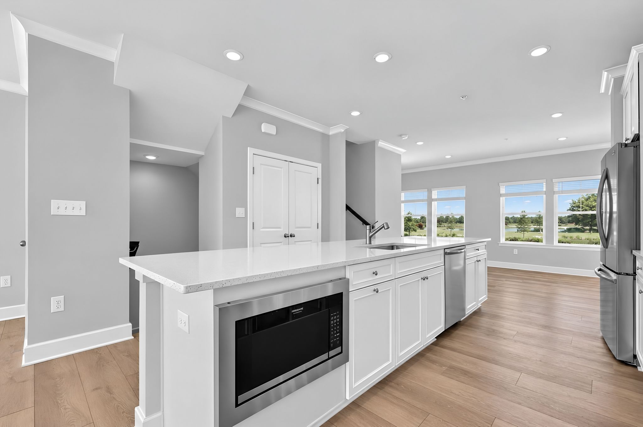 Tidesat River Marsh Arcadia Kitchen 2of4 F2