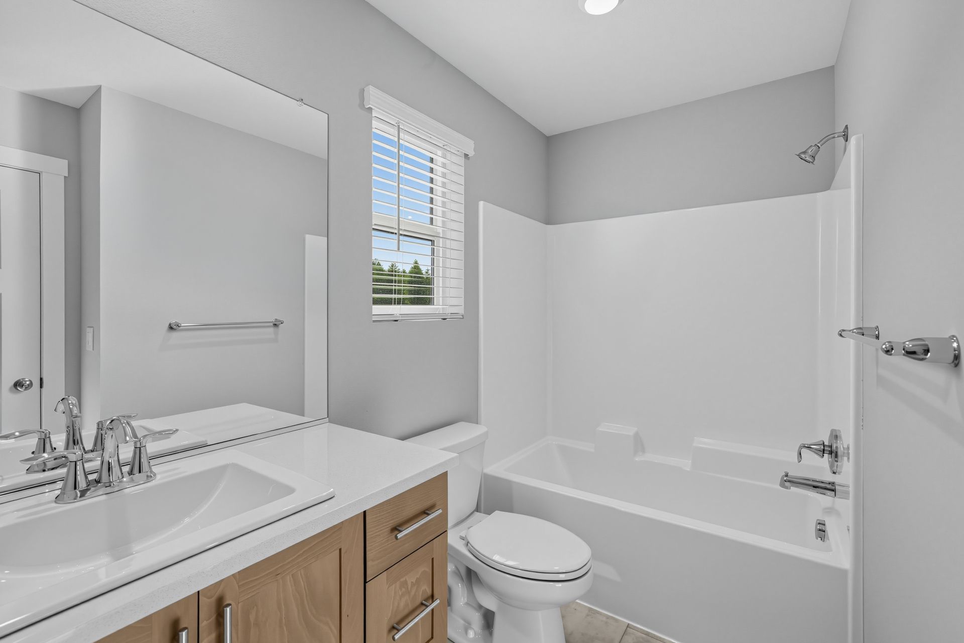Ramble Creek Mulberry 24