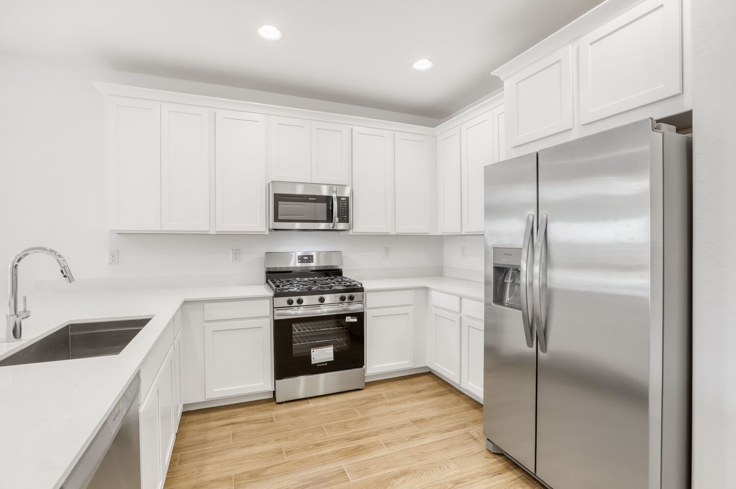 23351 W Pkwy Dr   Web Quality   005   05 Kitchen