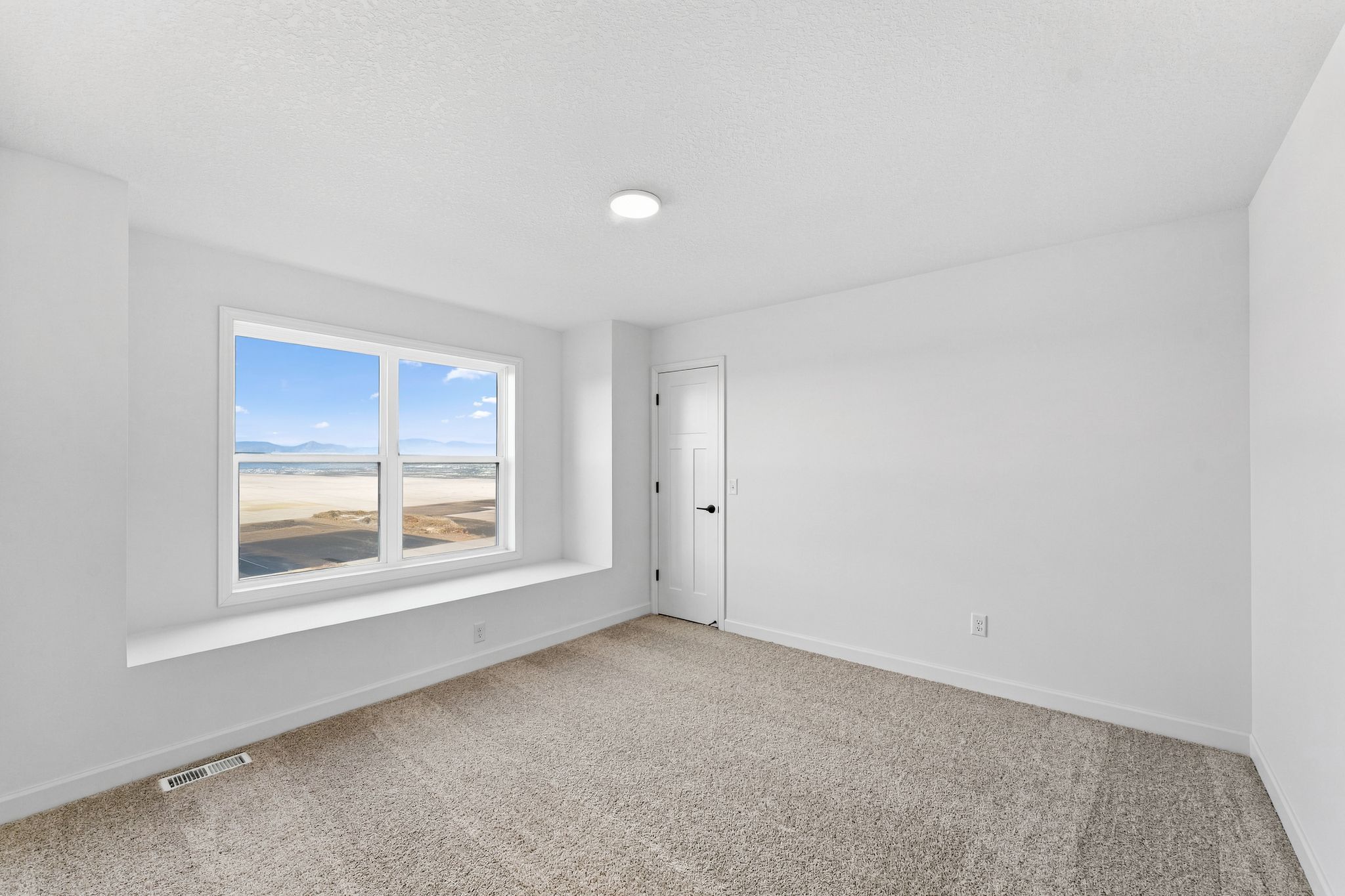 6 Watermark Lewis QMI H S20748548503 Bedroom 1of5 F2