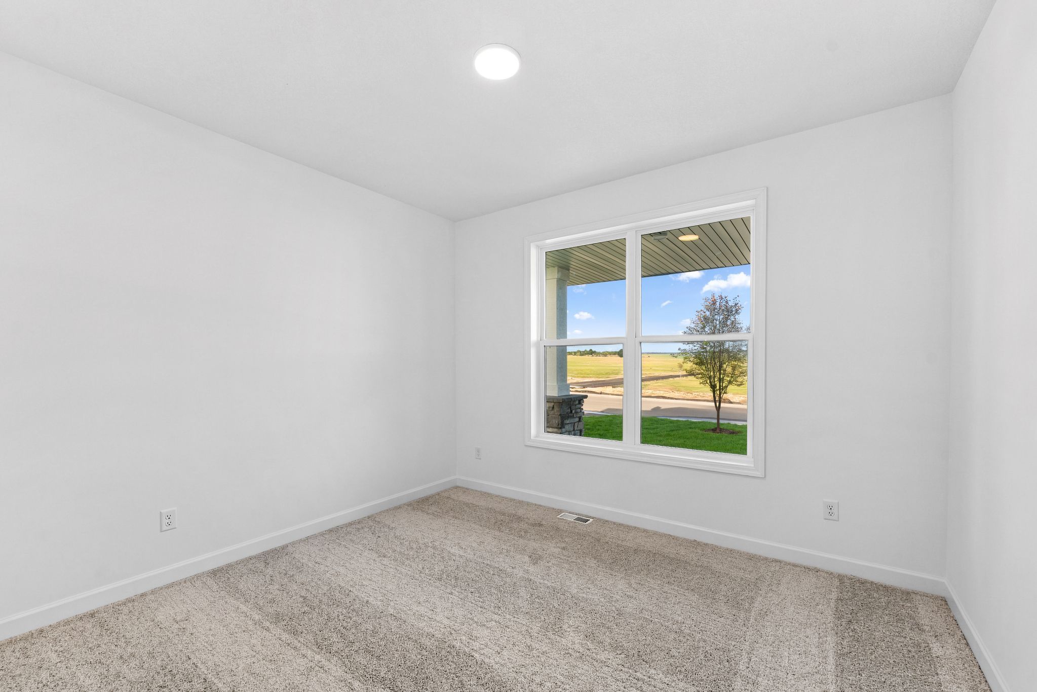 7 Watermark Lewis QMI H S20748548503 Bedroom 2of5 F1