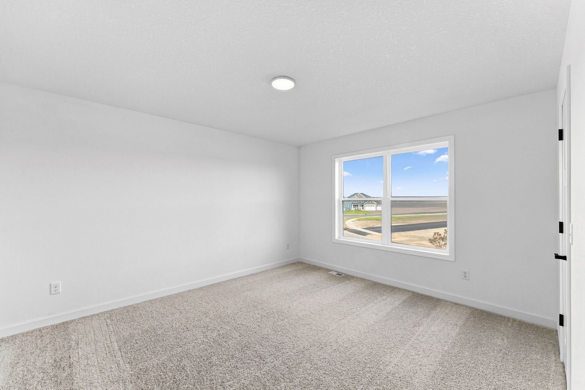 9 Watermark Lewis QMI H S20748548503 Bedroom 4of5 F2