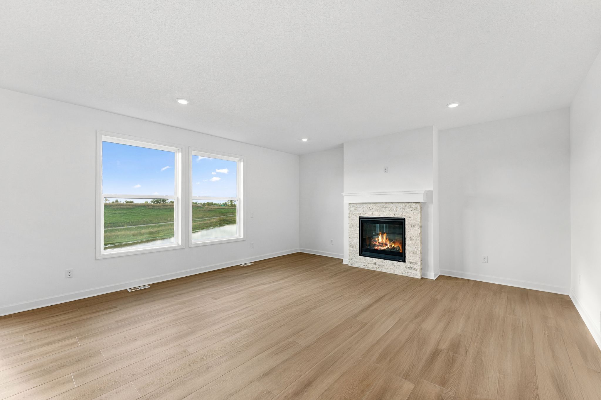 12 Watermark Lewis QMI H S20748548503 Great Room 1of2 F1