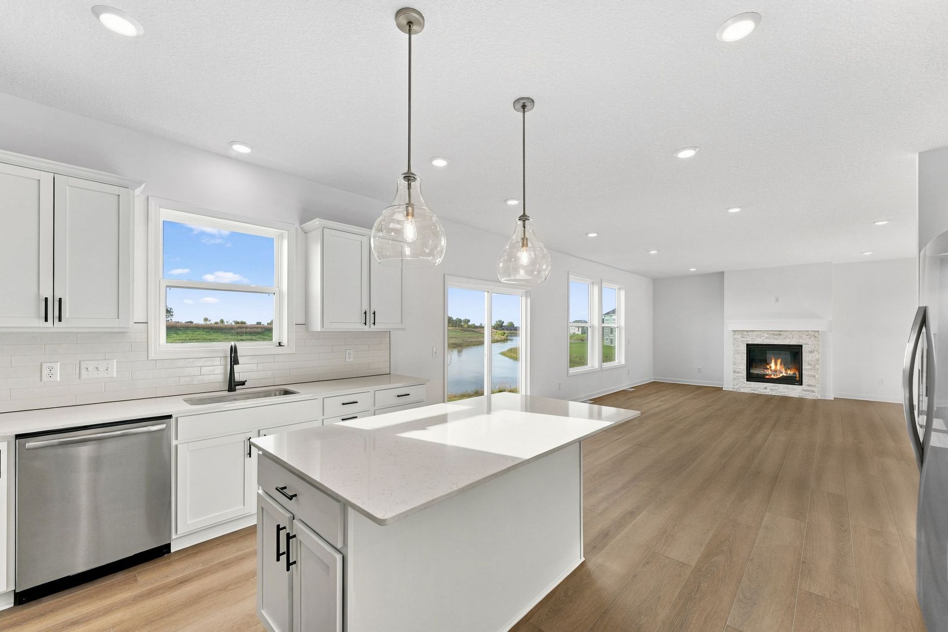 15 Watermark Lewis QMI H S20748548503 Kitchen 2of2 F1