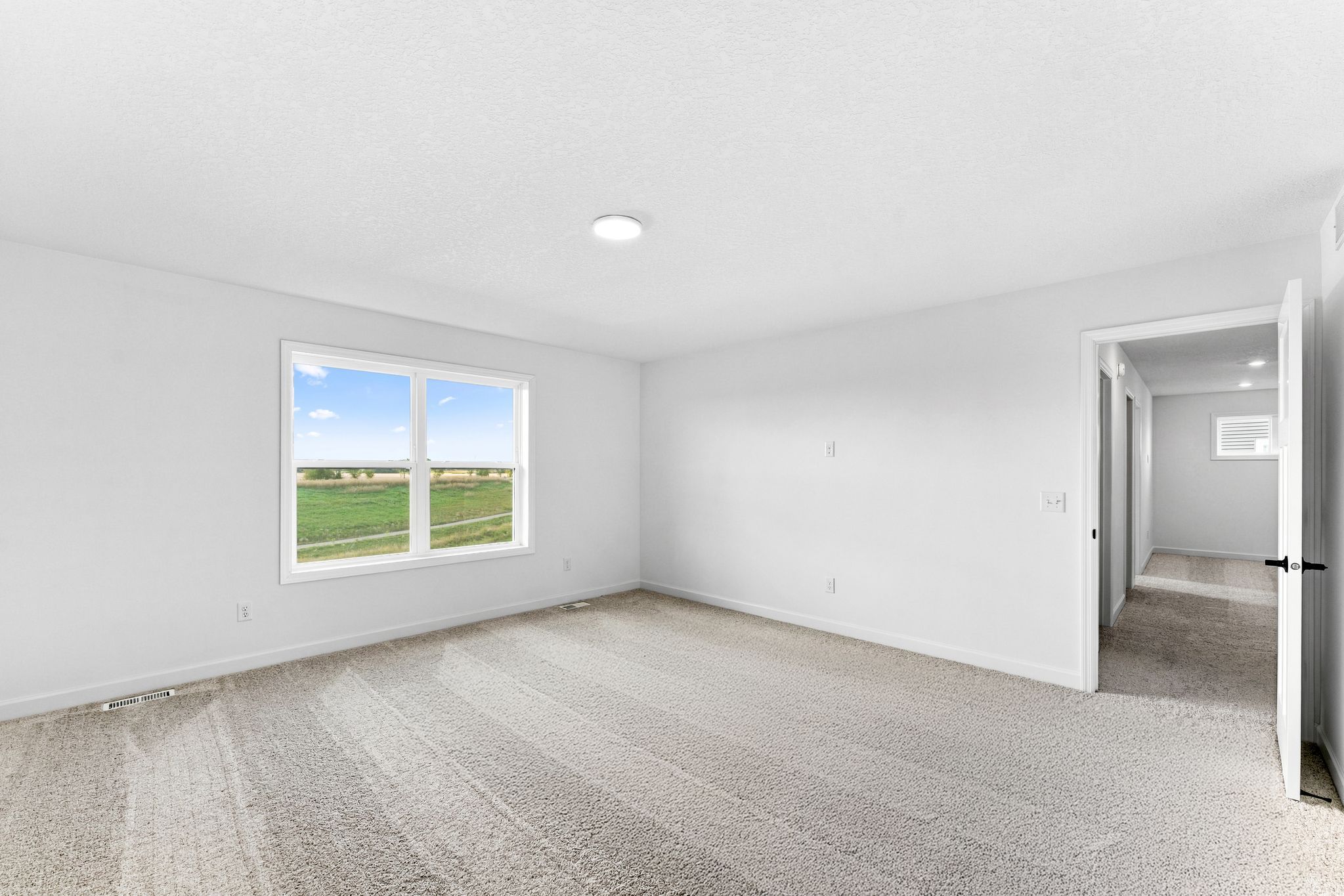 19 Watermark Lewis QMI H S20748548503 Owners Bedroom F2
